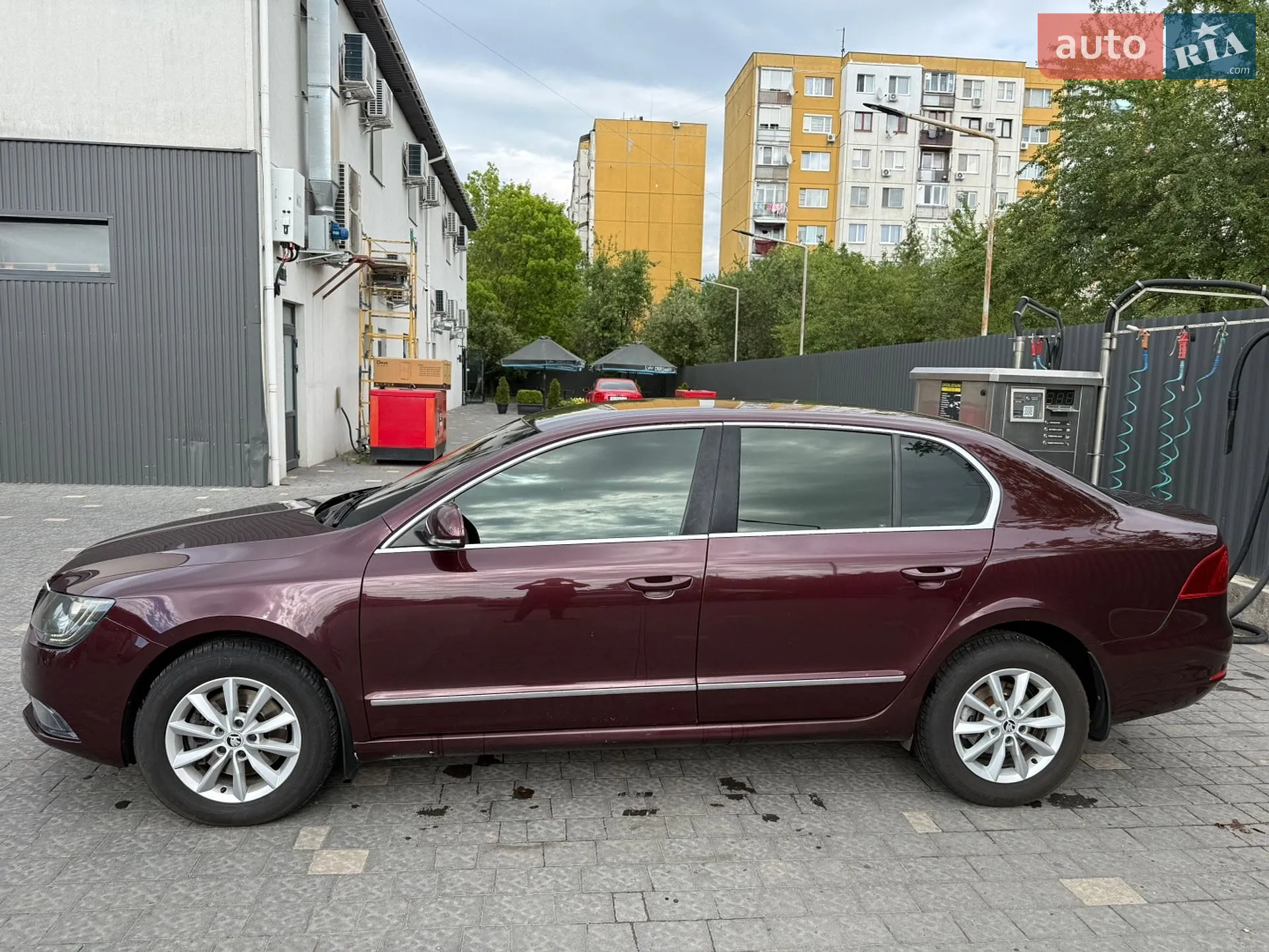 2013 Skoda Superb - мініатюра 2
