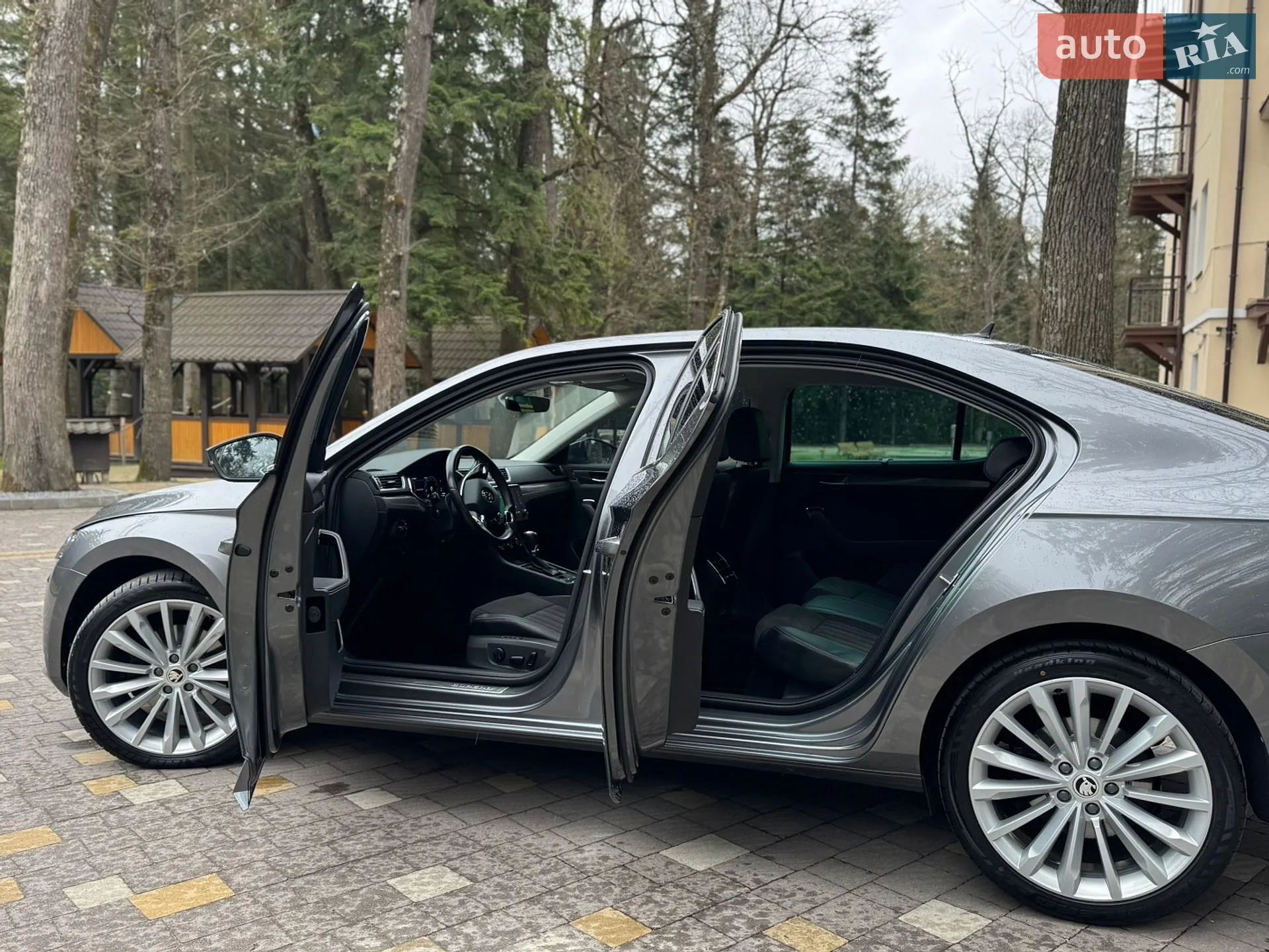 2023 Skoda Superb - мініатюра 2