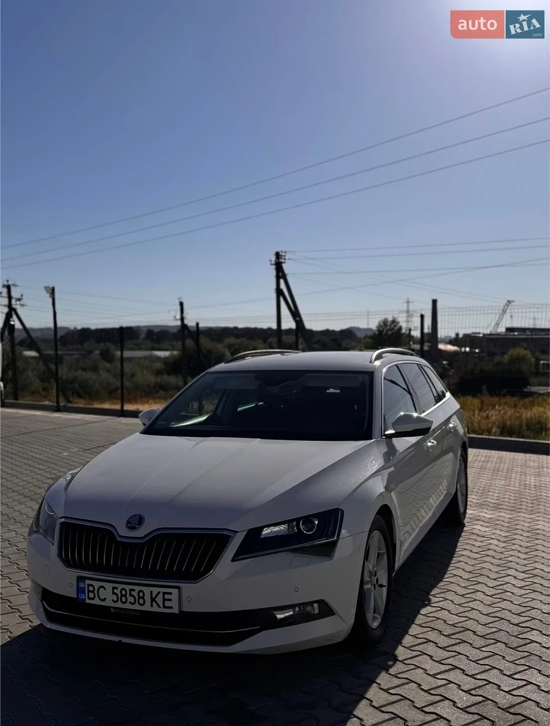 2019 Skoda Superb - мініатюра 2