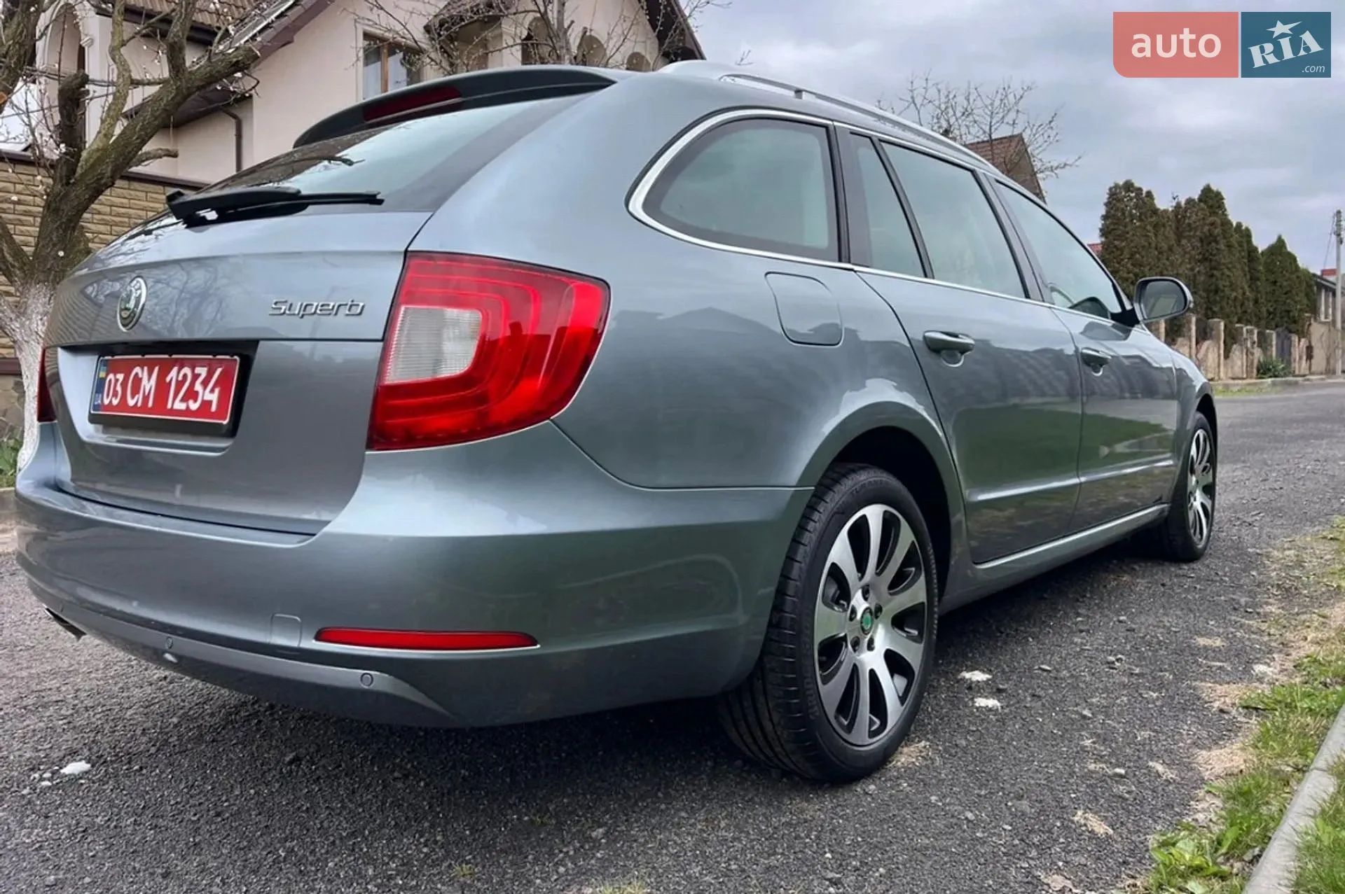 2010 Skoda Superb - мініатюра 5