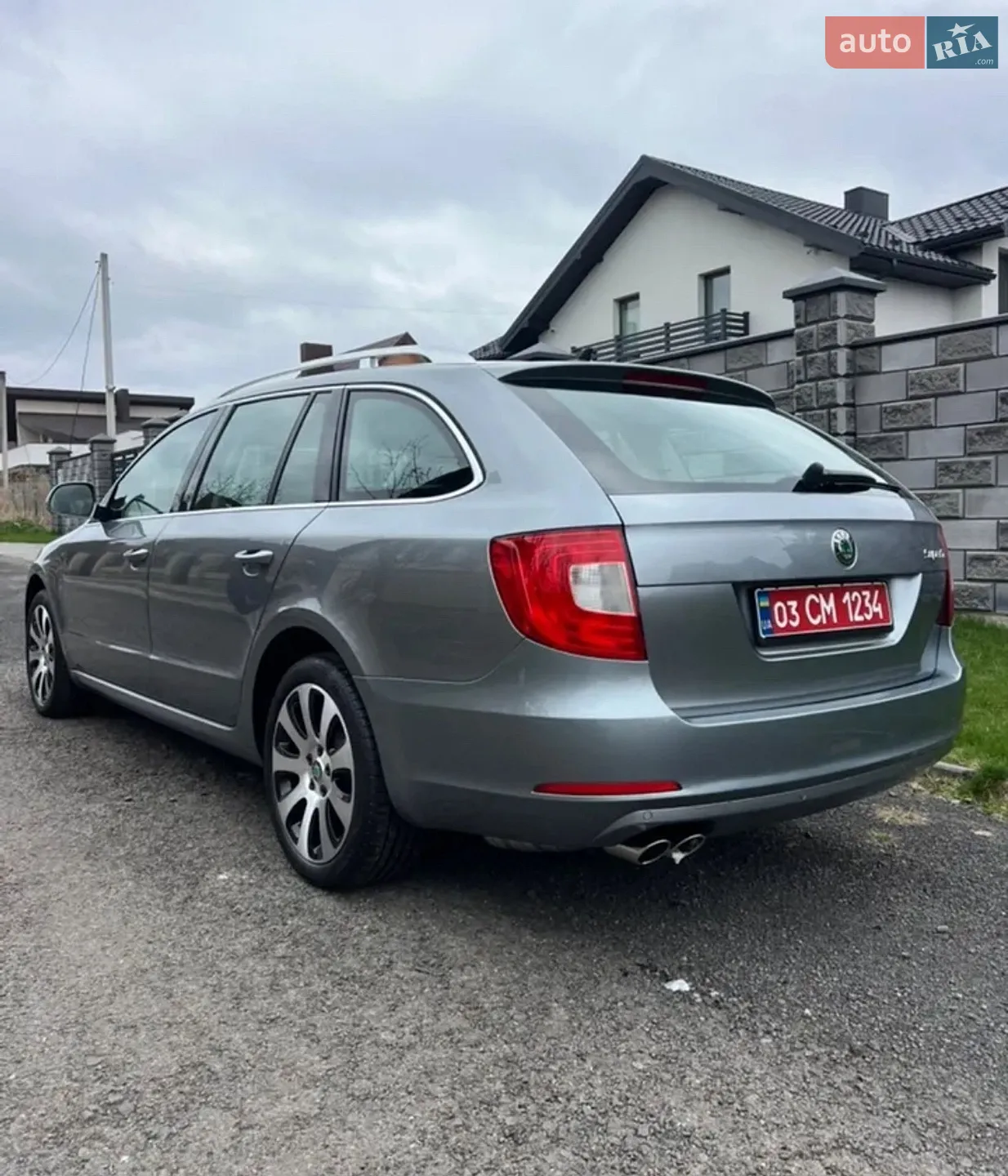 2010 Skoda Superb - мініатюра 8