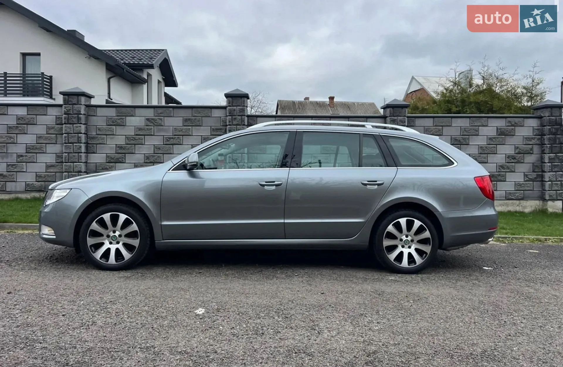 2010 Skoda Superb - мініатюра 9