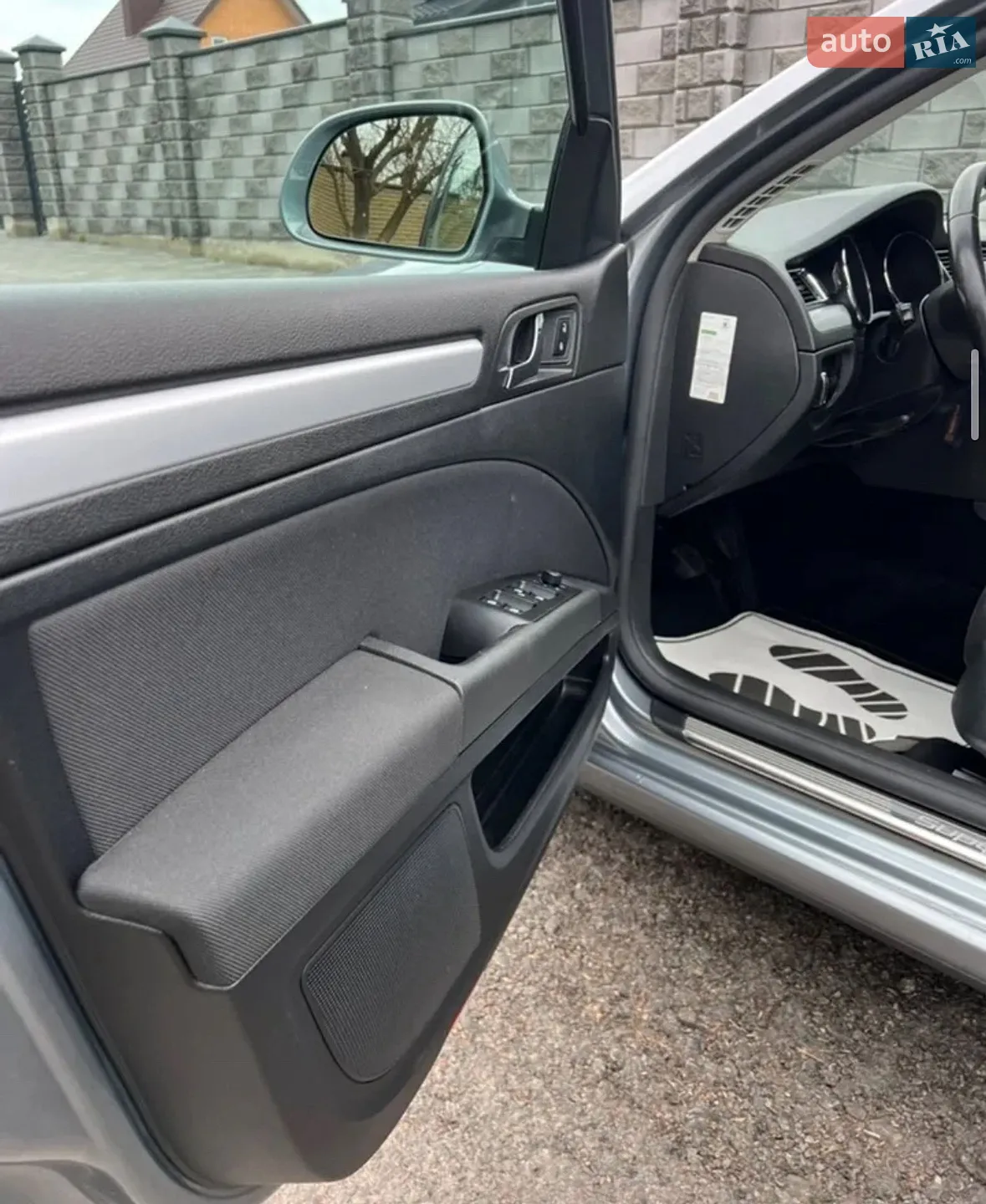 2010 Skoda Superb - мініатюра 13