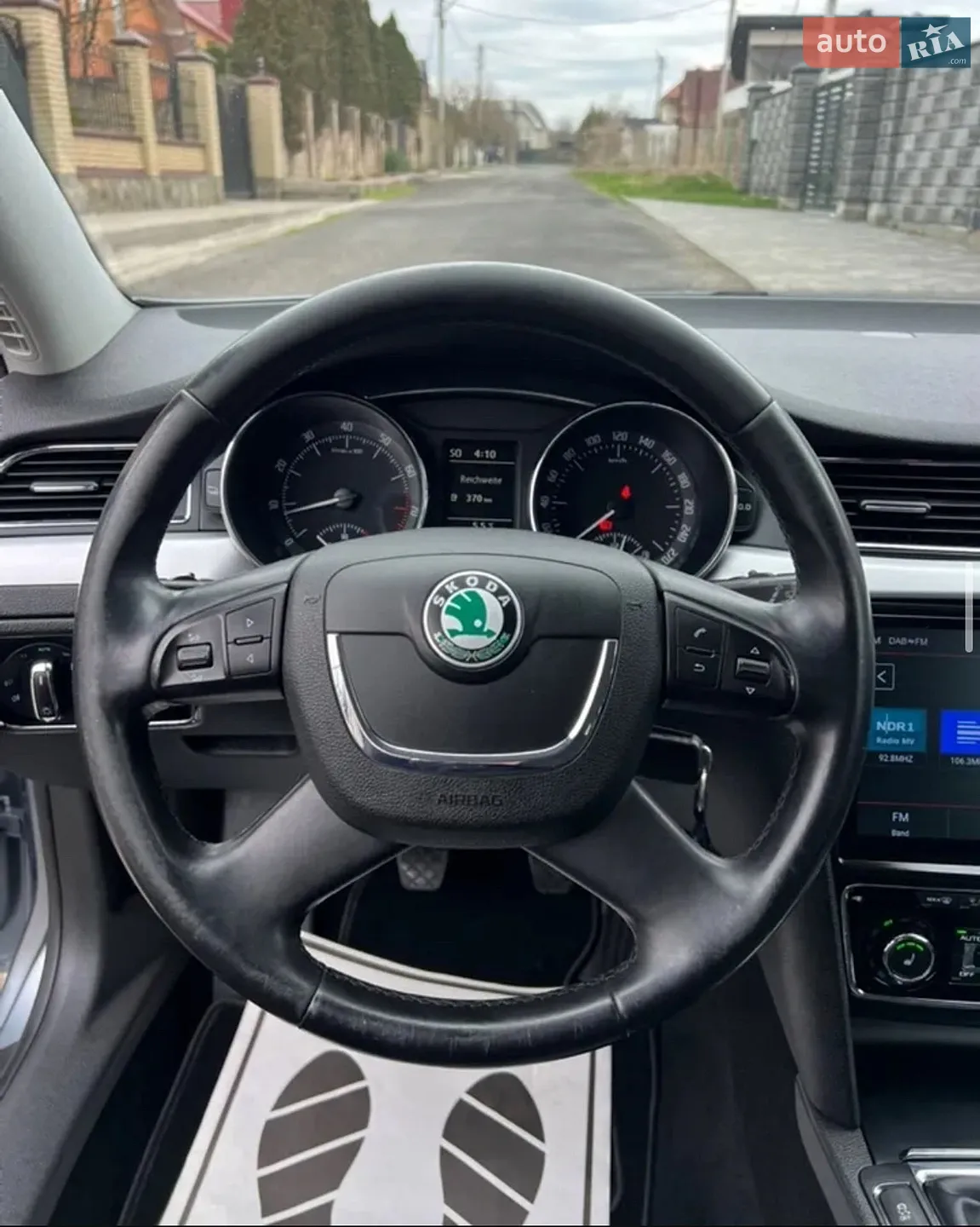 2010 Skoda Superb - мініатюра 19