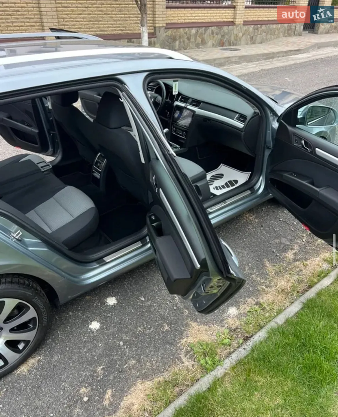 2010 Skoda Superb - мініатюра 20