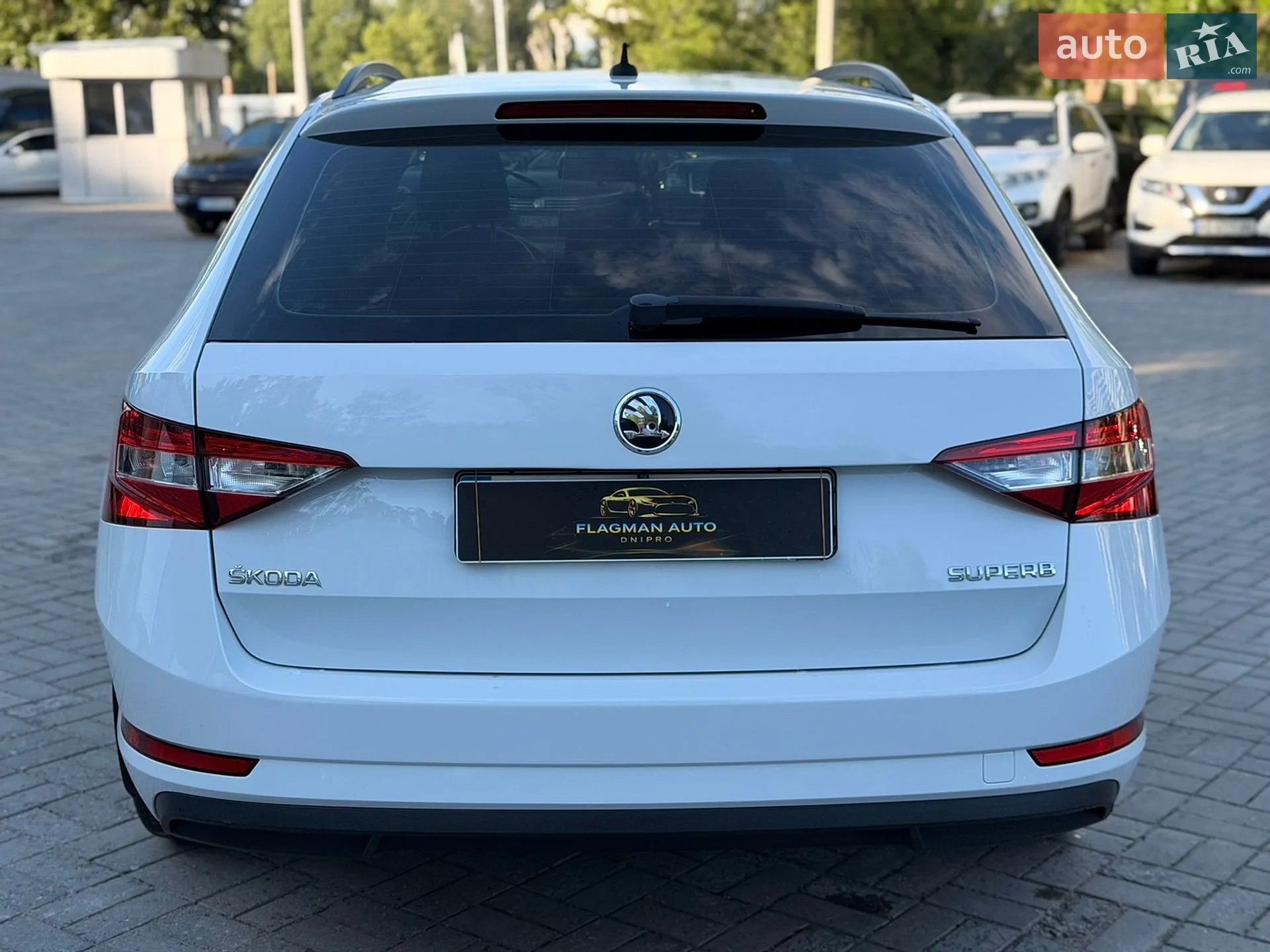 2016 Skoda Superb - мініатюра 8