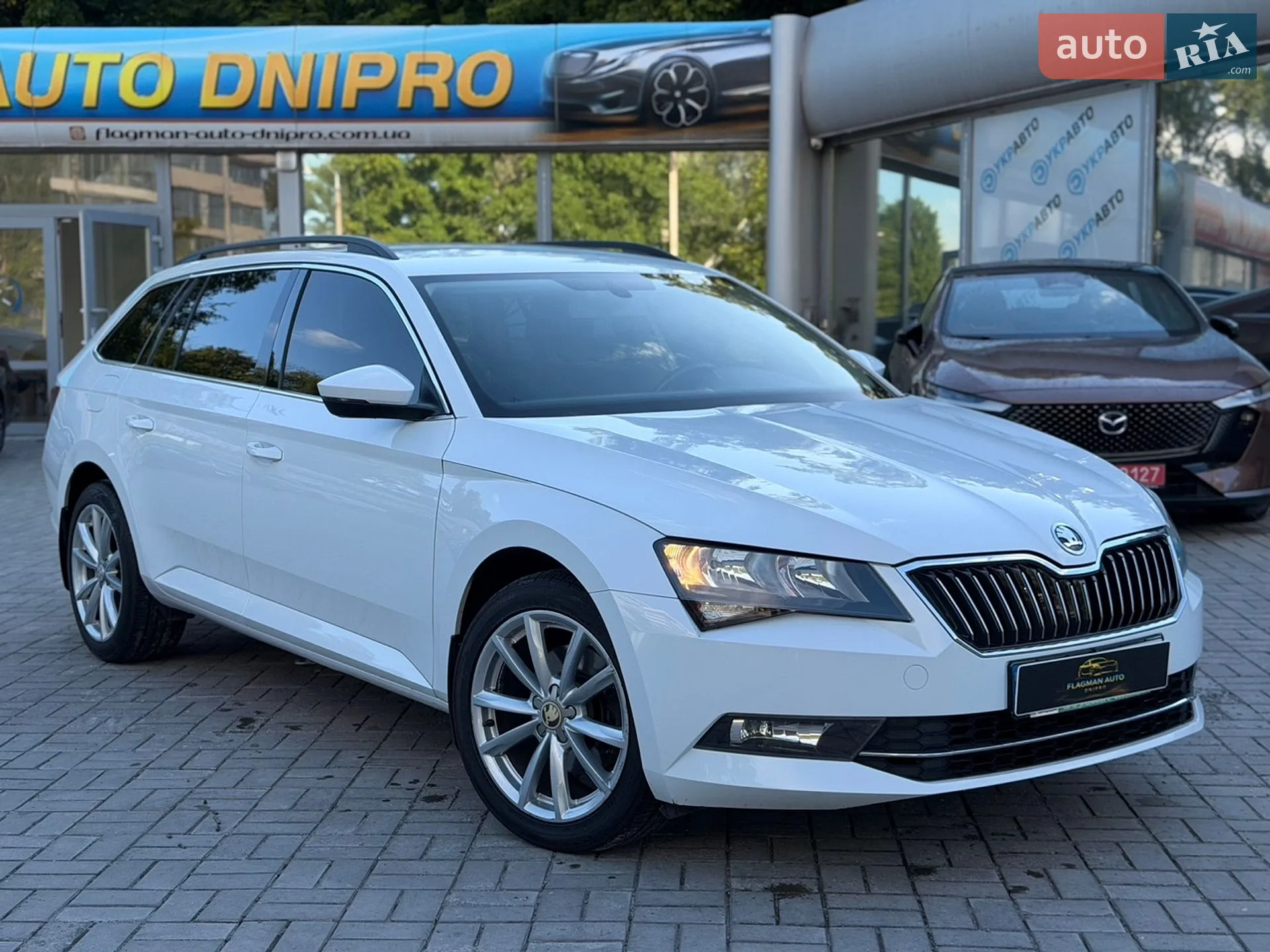 2016 Skoda Superb - мініатюра 16