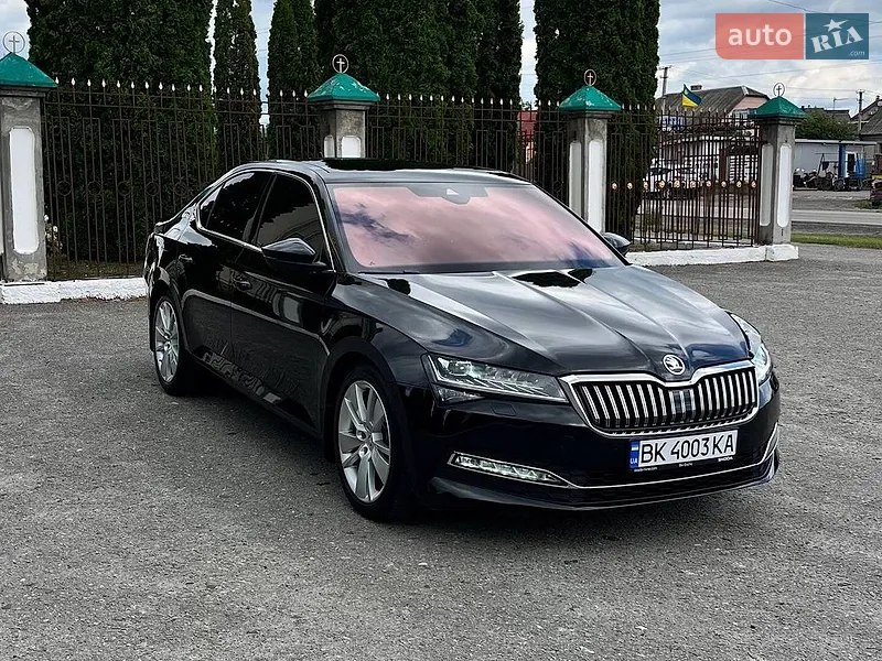 Skoda Superb 2022 VIN TMBAH7NP7N7010406 фото оголошення 4 з 78
