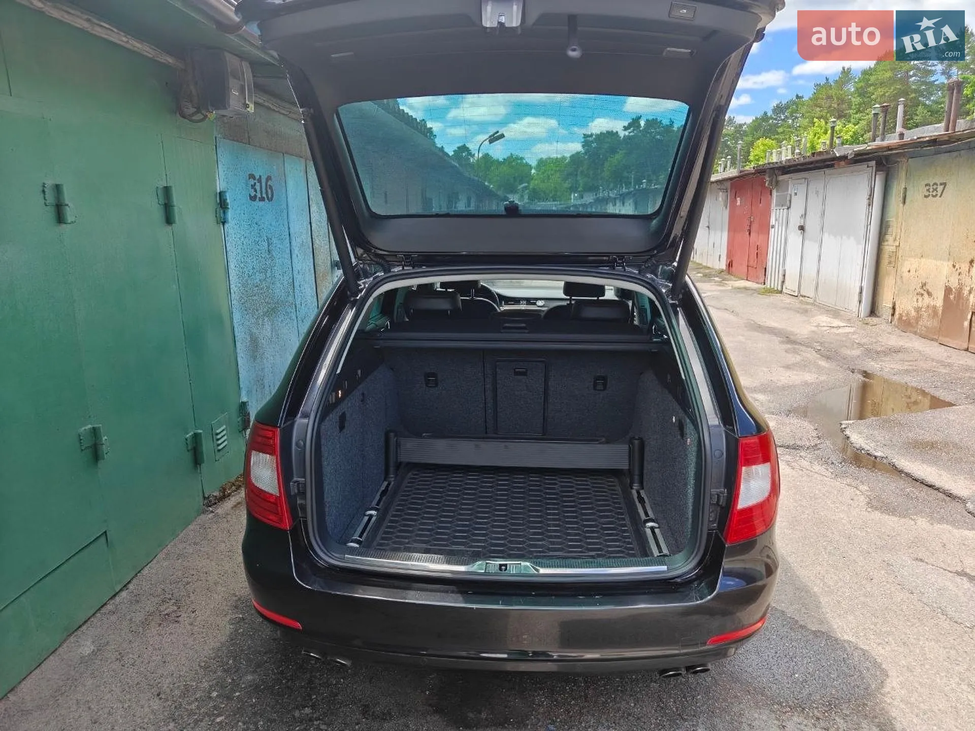 2010 Skoda Superb - мініатюра 76