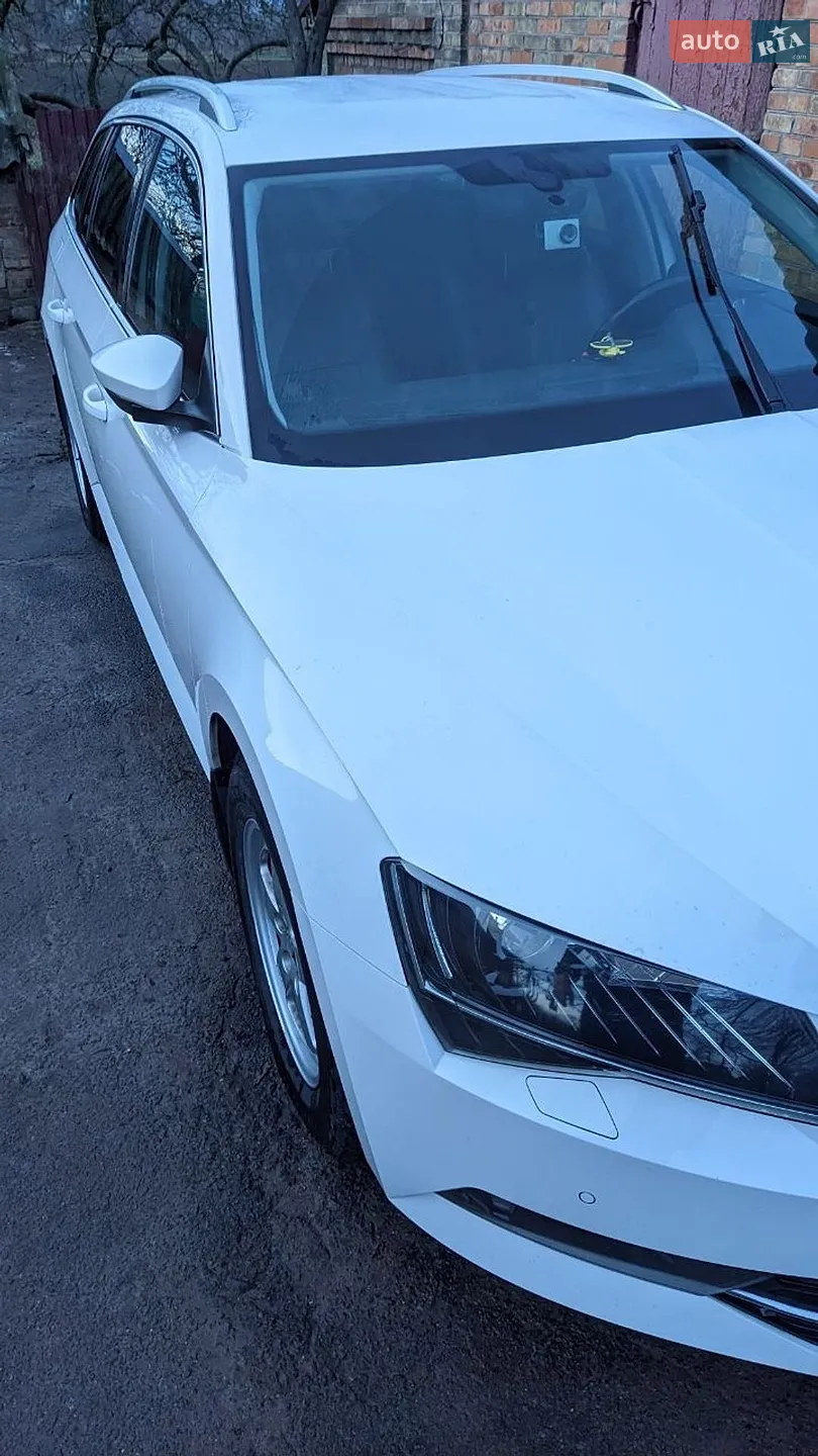 2017 Skoda Superb - мініатюра 4