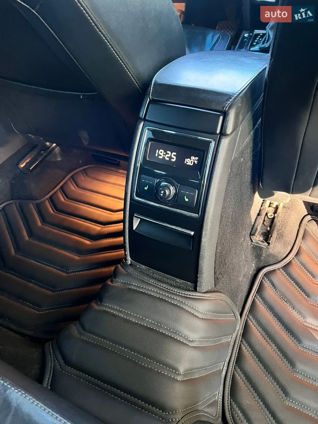 2010 Skoda Superb - мініатюра 22