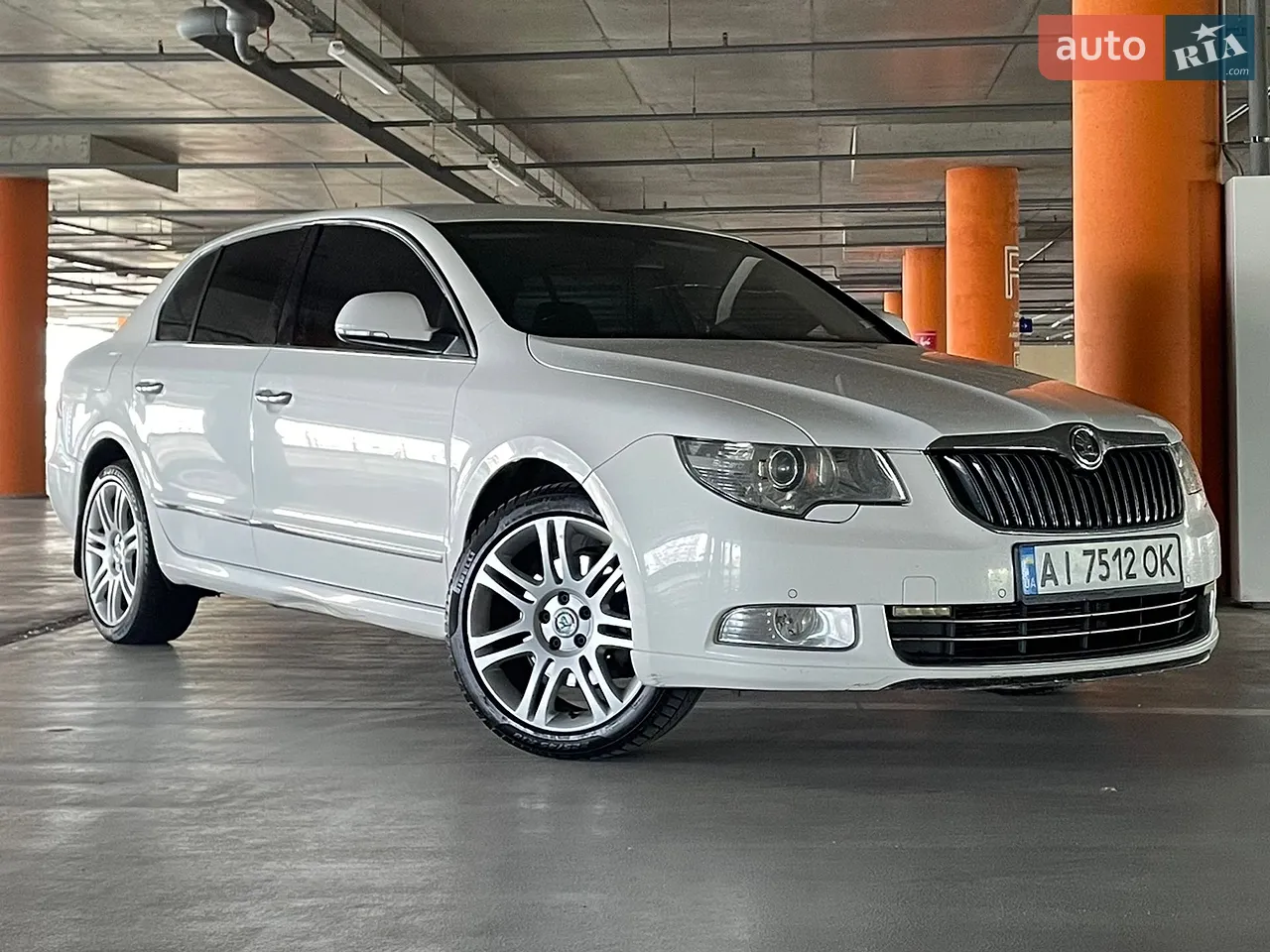 2010 Skoda Superb - мініатюра 10