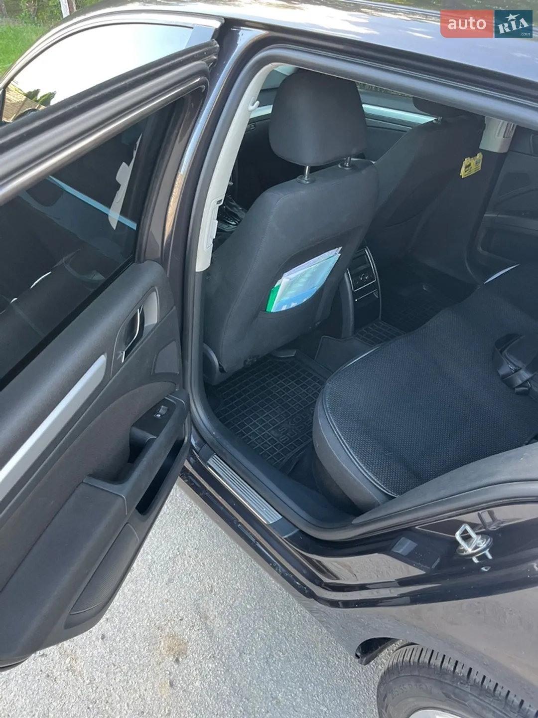 2011 Skoda Superb - мініатюра 8