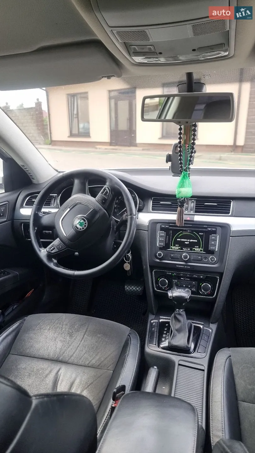2011 Skoda Superb - мініатюра 9