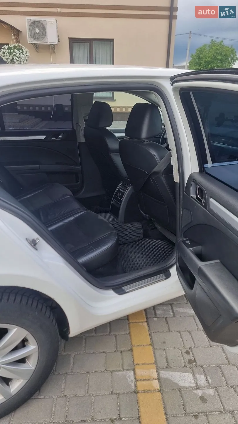 2011 Skoda Superb - мініатюра 6