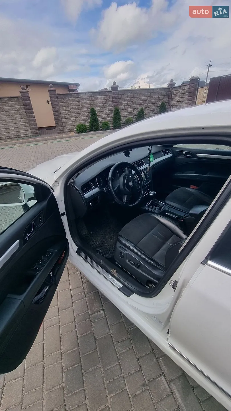 2011 Skoda Superb - мініатюра 12