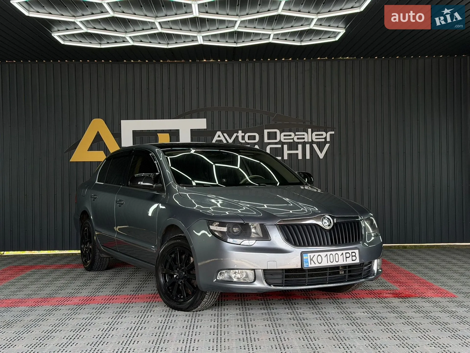 2010 Skoda Superb - фото 1