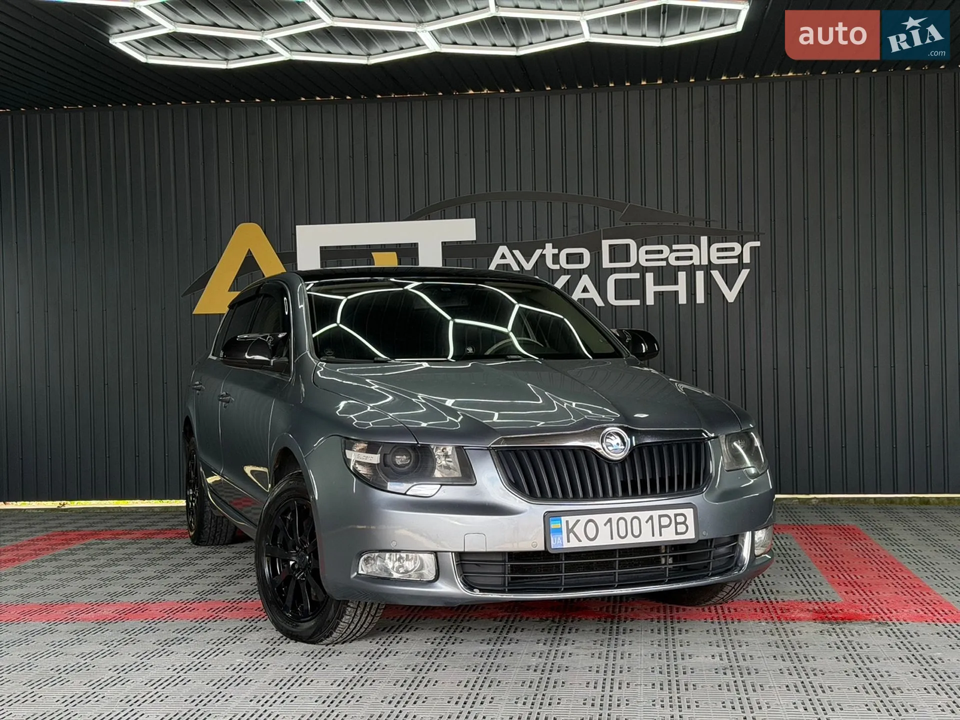 2010 Skoda Superb - мініатюра 5
