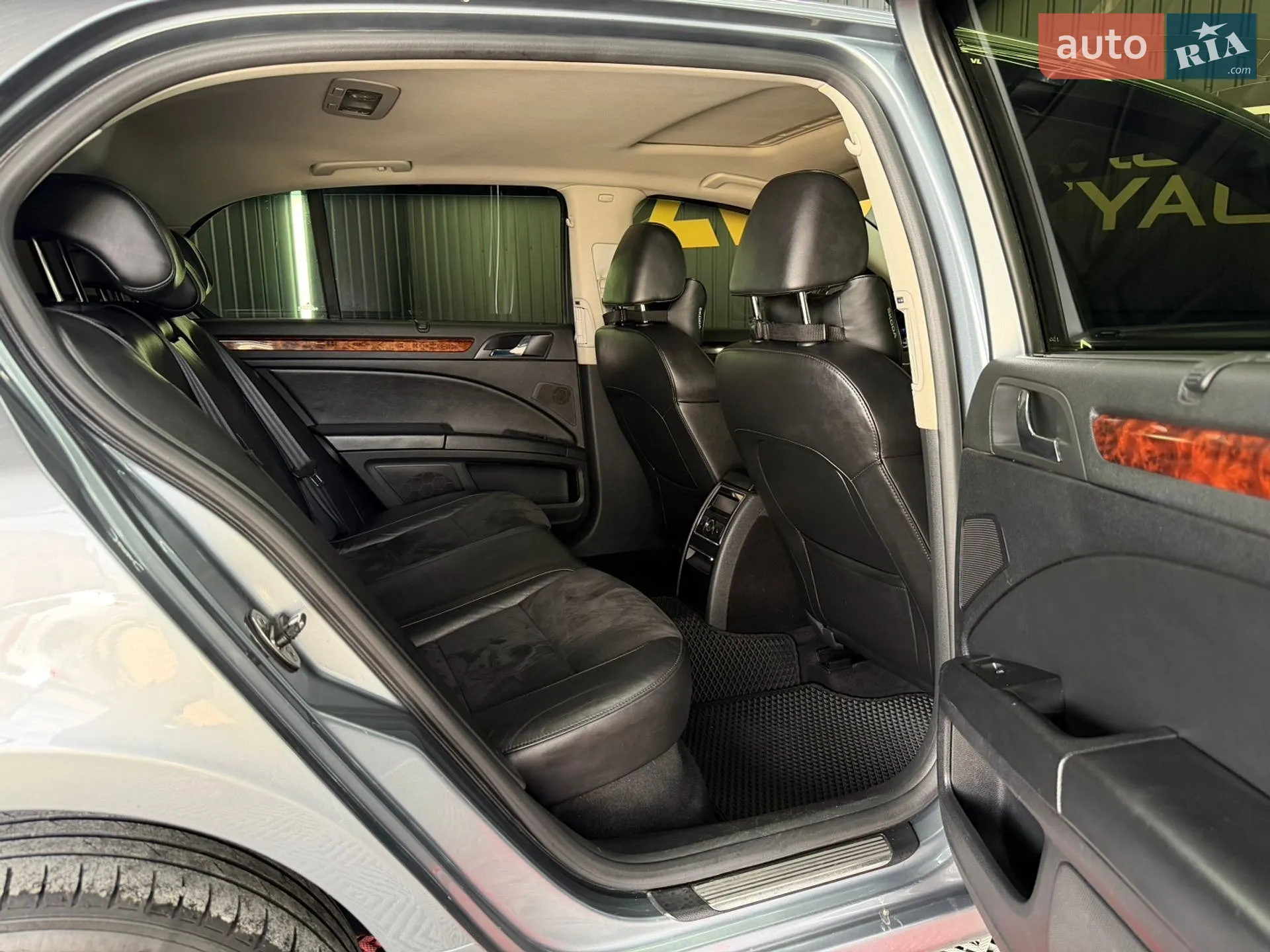 2010 Skoda Superb - мініатюра 19
