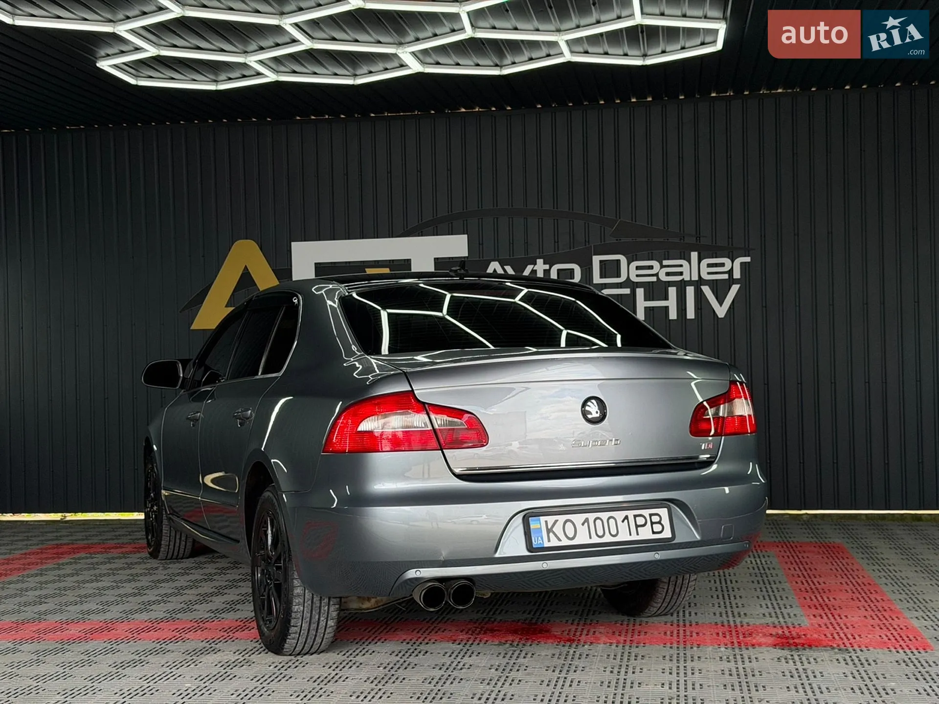 2010 Skoda Superb - мініатюра 23
