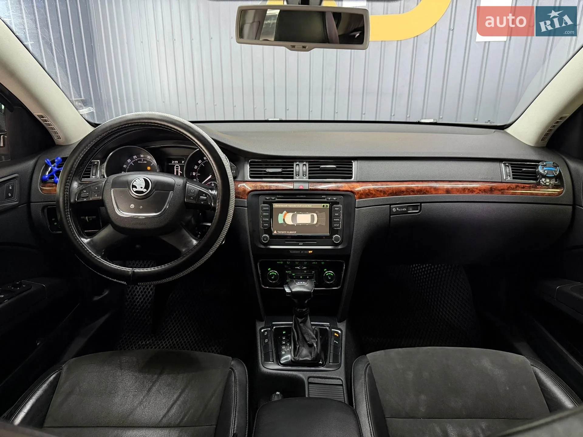 2010 Skoda Superb - мініатюра 27