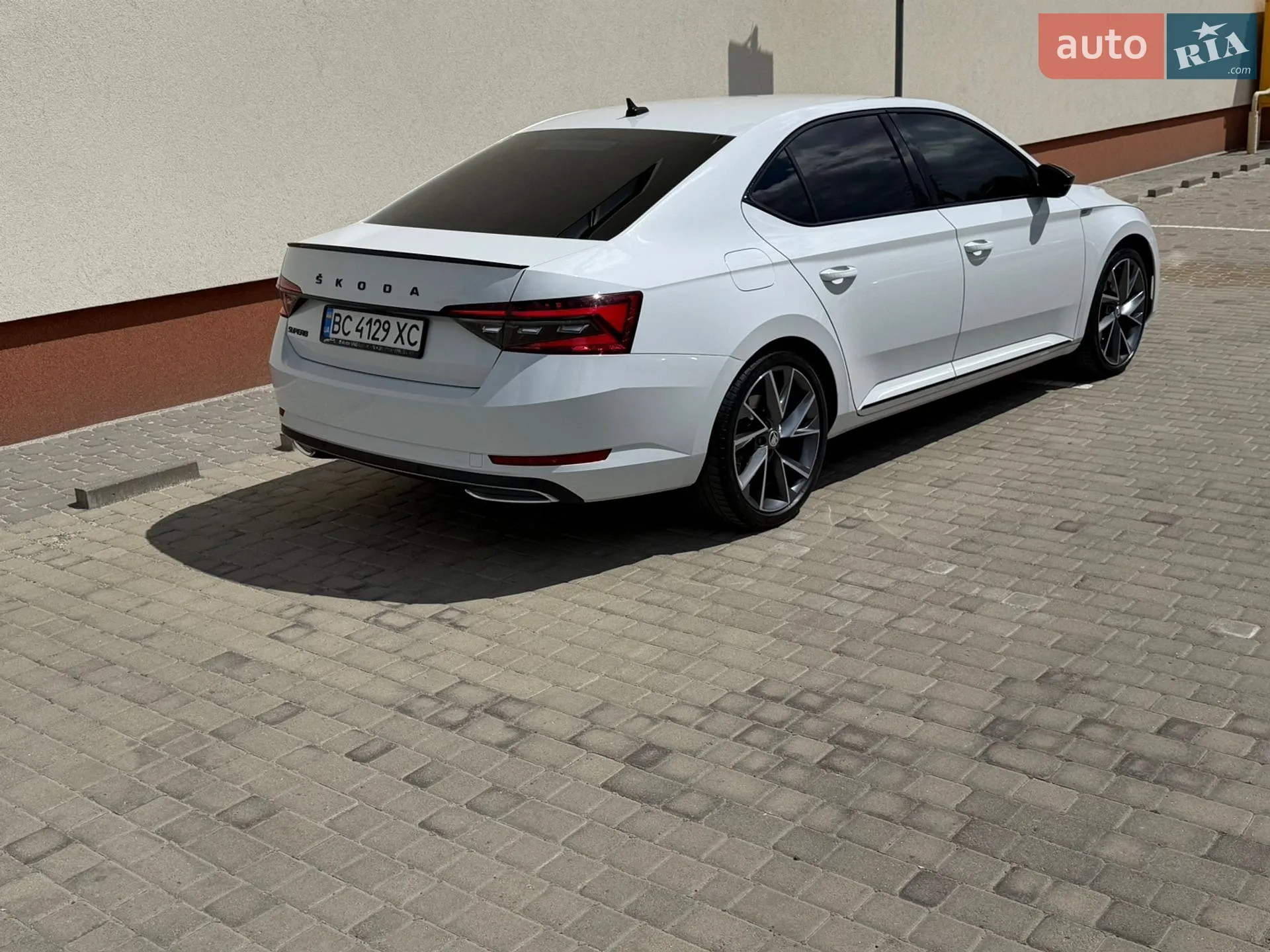 2020 Skoda Superb - мініатюра 3