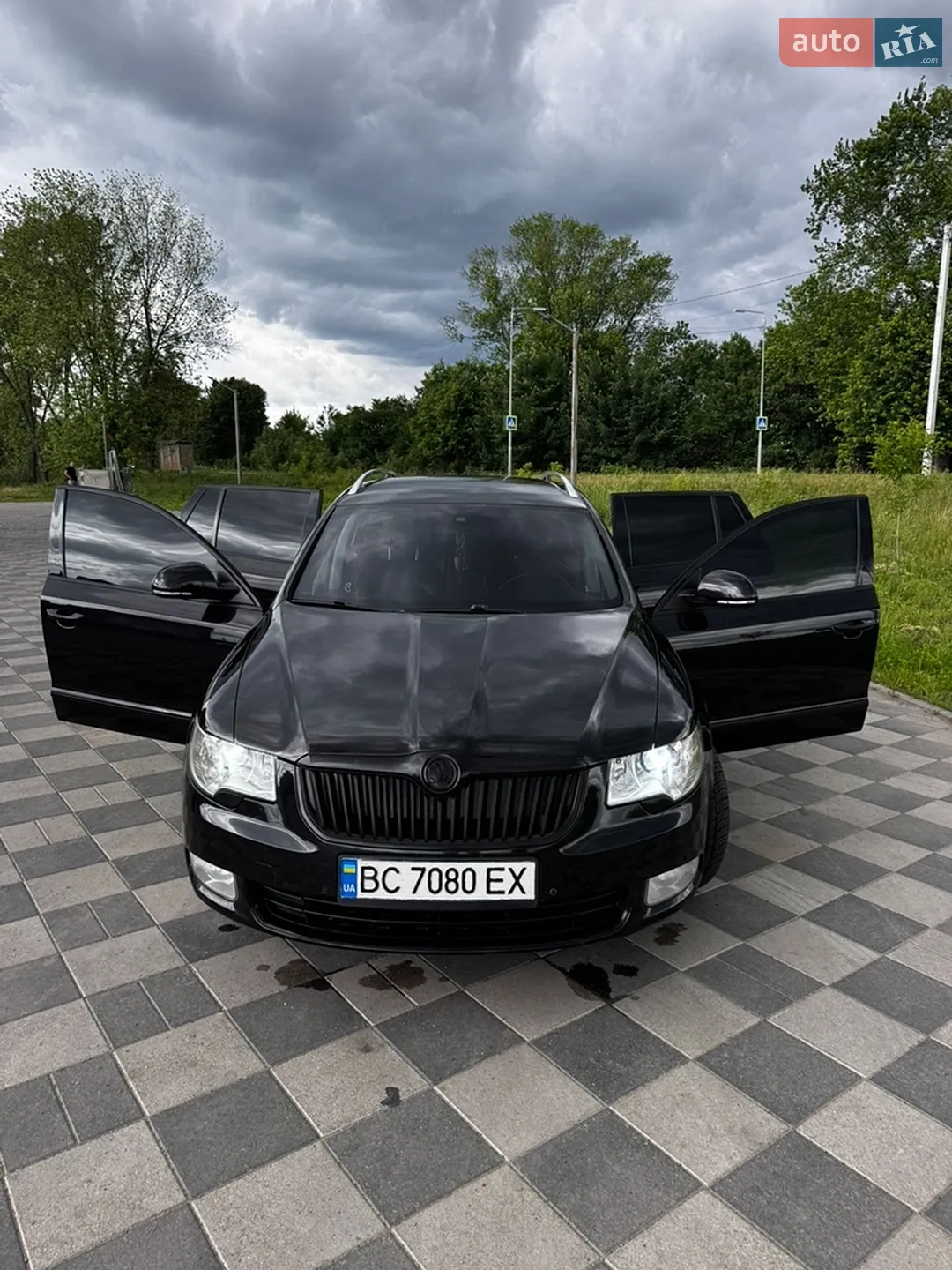 2010 Skoda Superb - мініатюра 9
