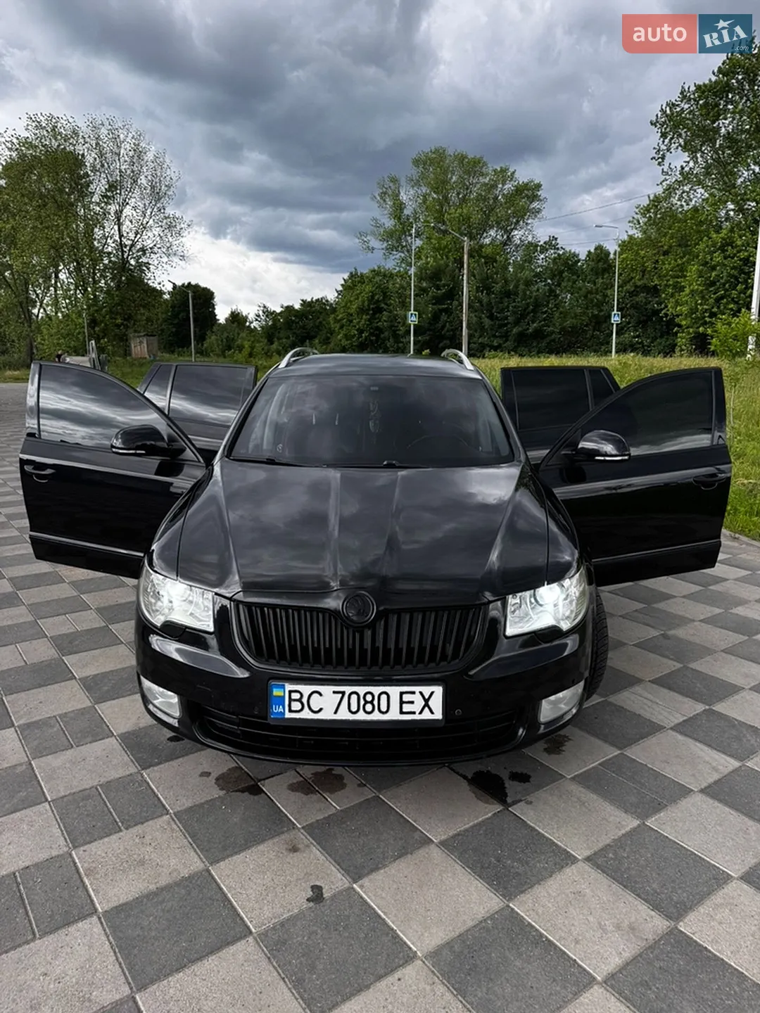 2010 Skoda Superb - мініатюра 14