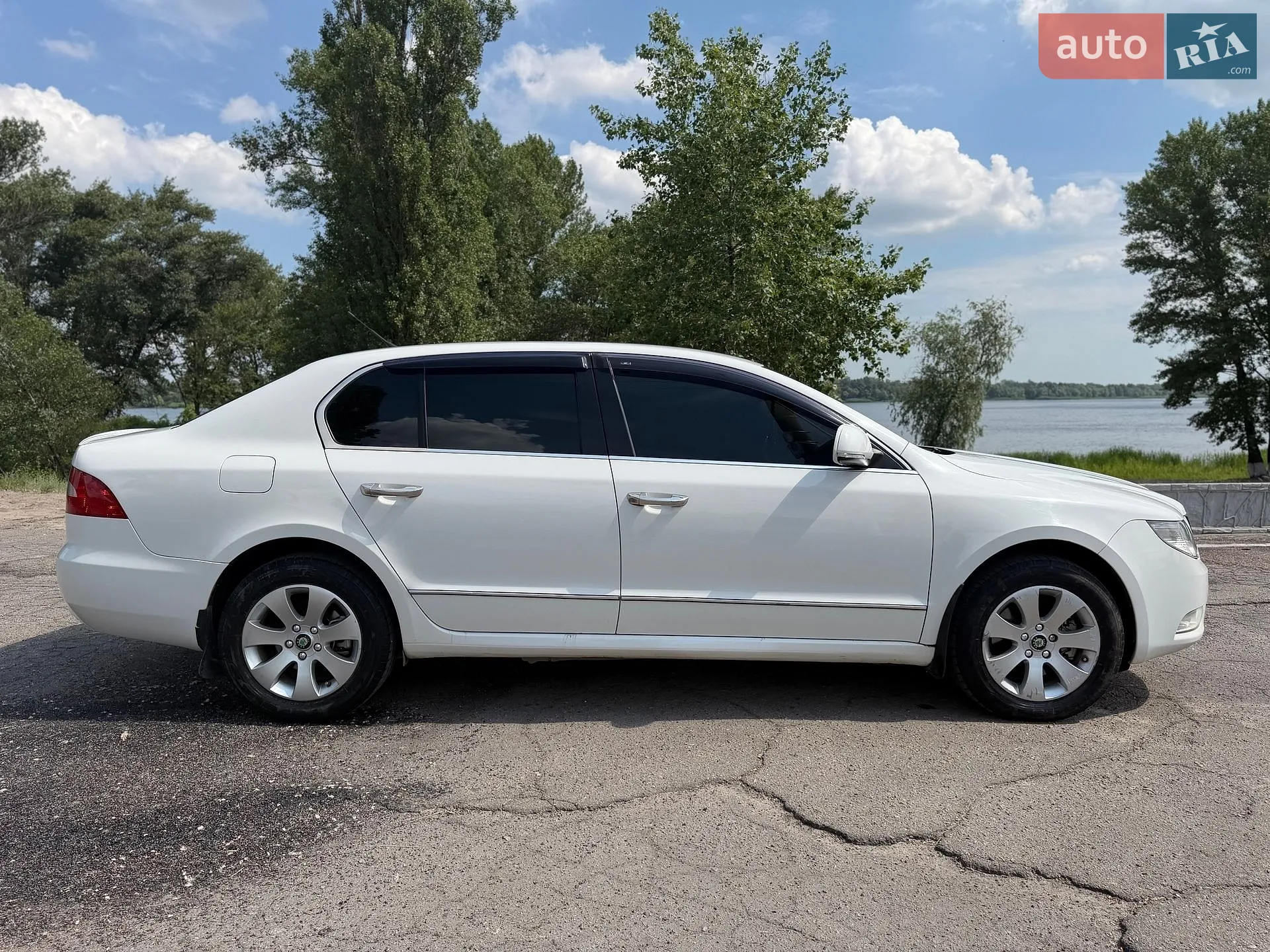 2012 Skoda Superb - мініатюра 8