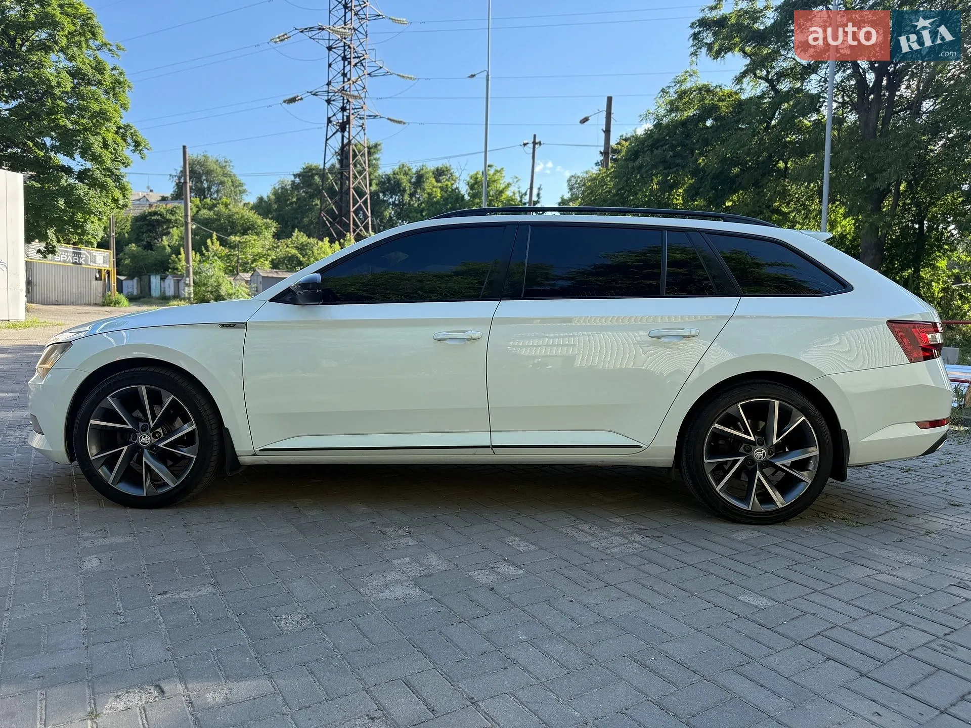2017 Skoda Superb - мініатюра 17