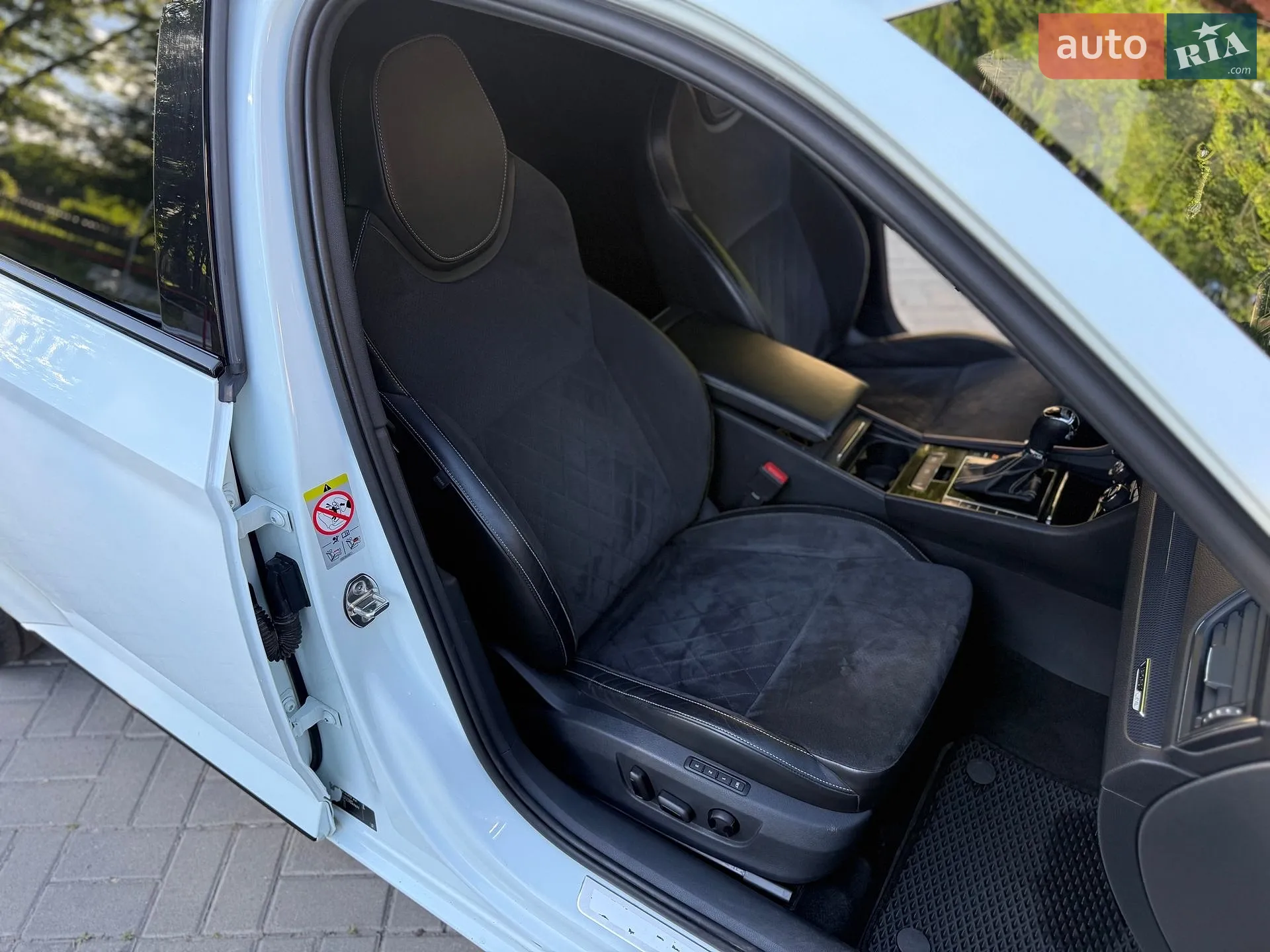 2017 Skoda Superb - мініатюра 32