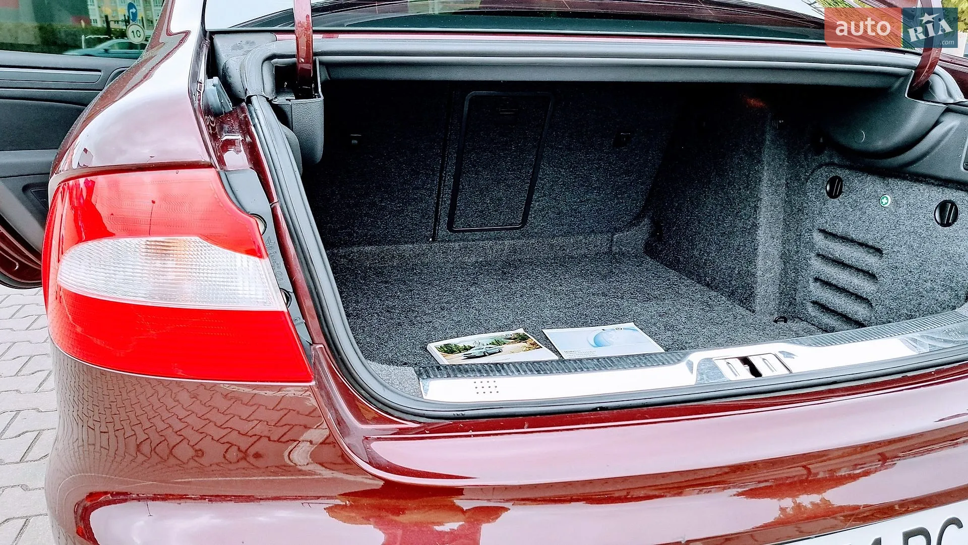 2010 Skoda Superb - мініатюра 17
