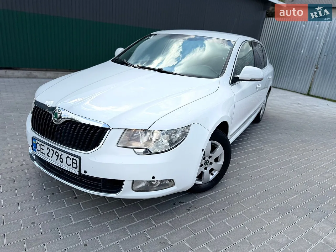 2010 Skoda Superb - мініатюра 25