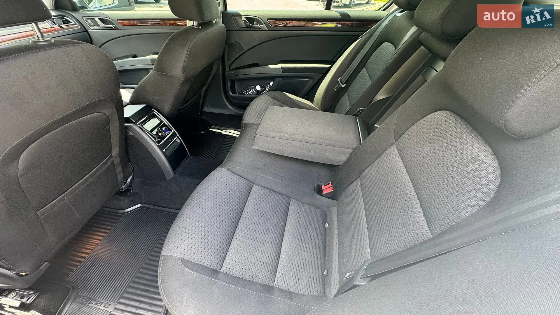 2013 Skoda Superb - мініатюра 20