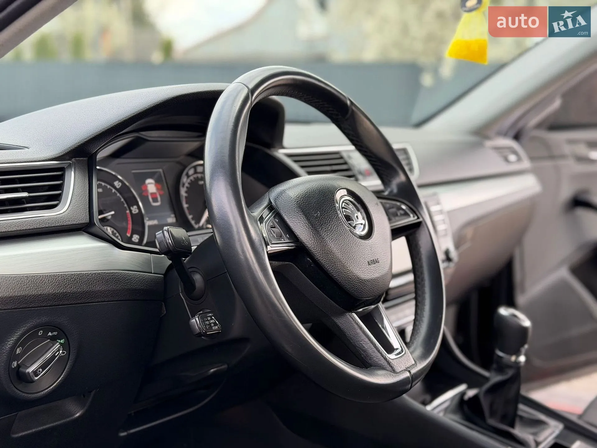 2015 Skoda Superb - мініатюра 16