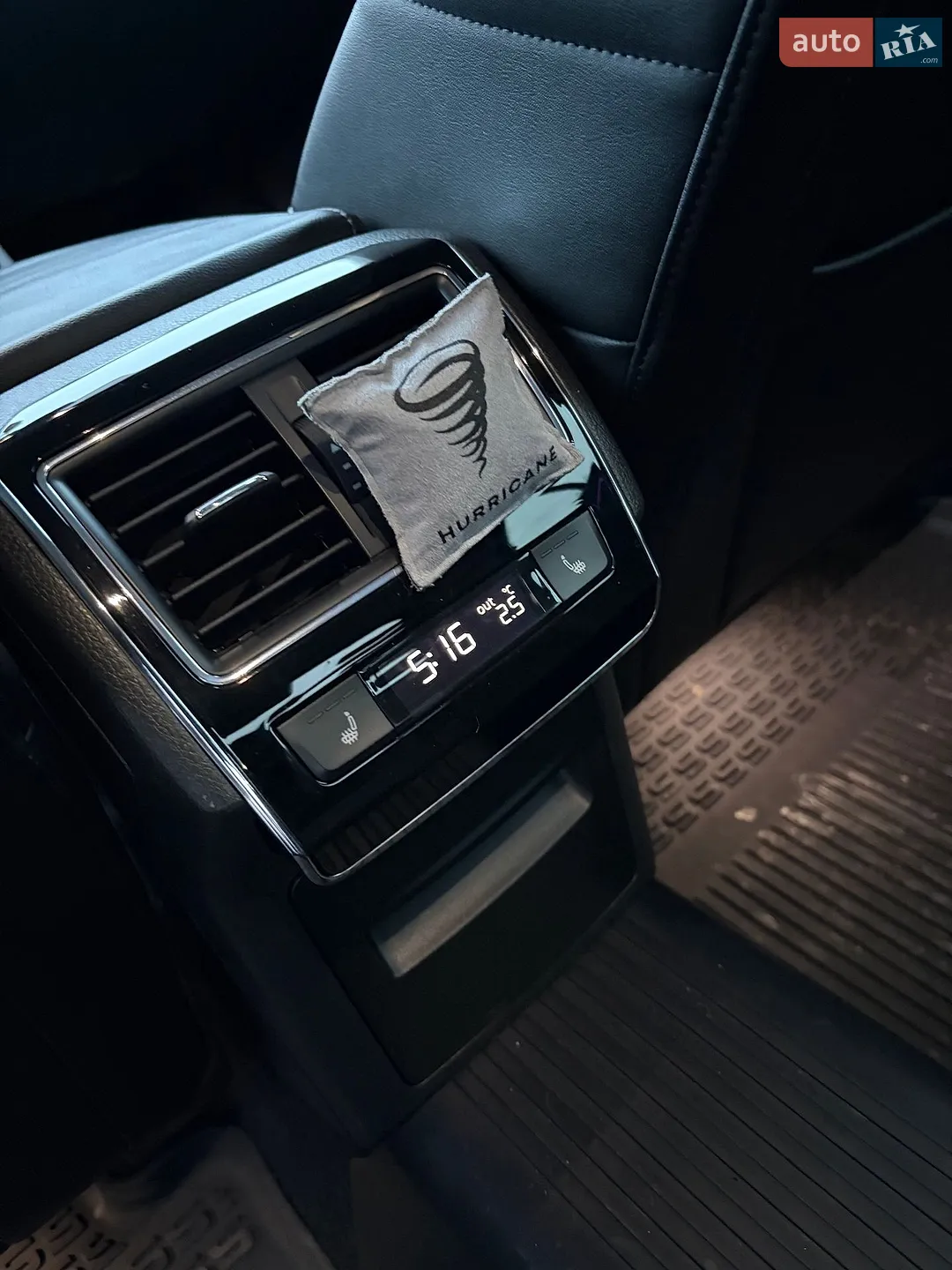 2019 Skoda Superb - мініатюра 10