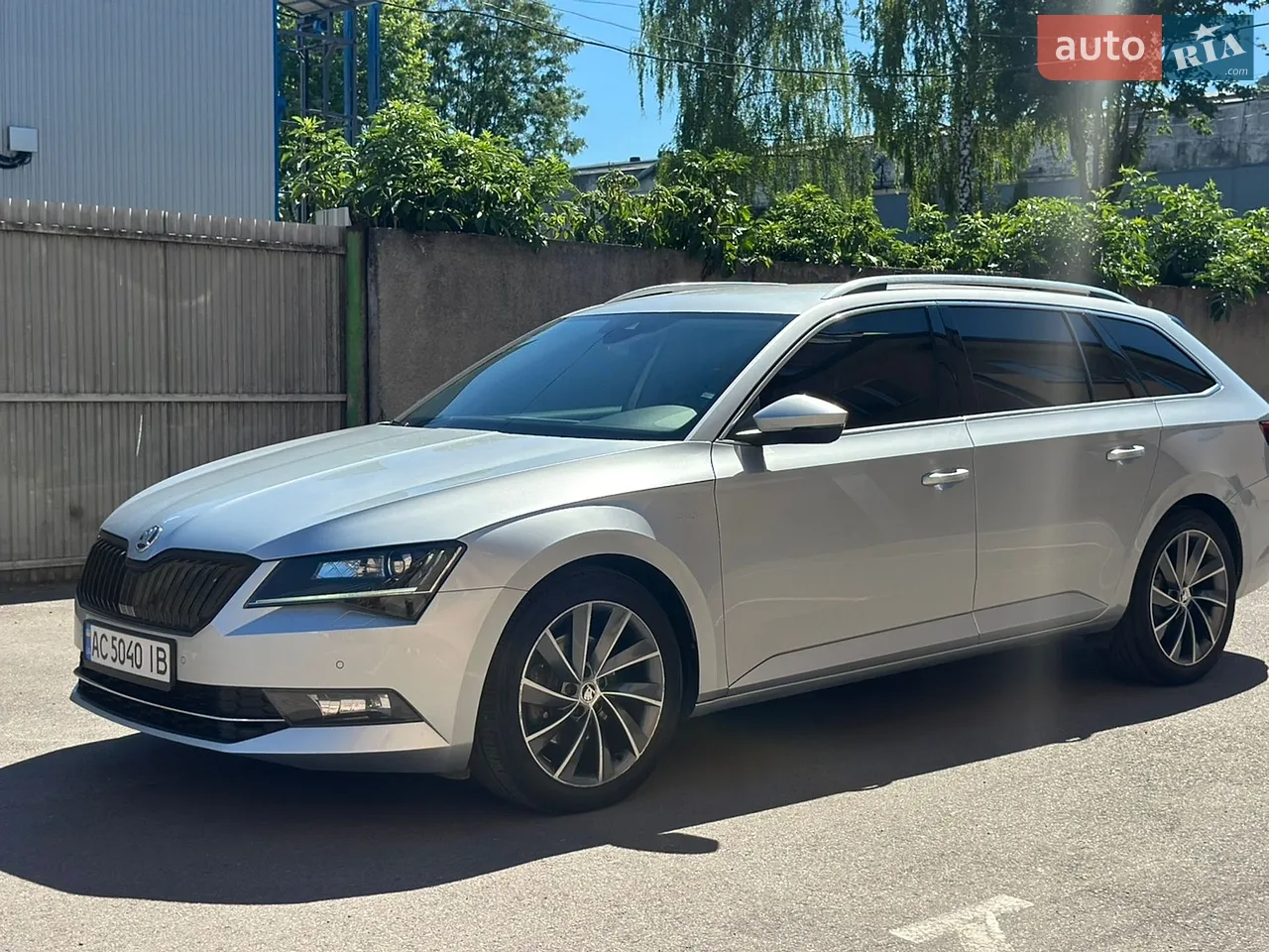 2017 Skoda Superb - мініатюра 16