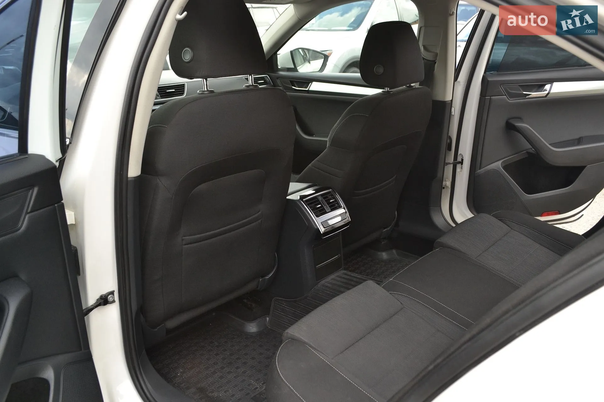 2016 Skoda Superb - мініатюра 40