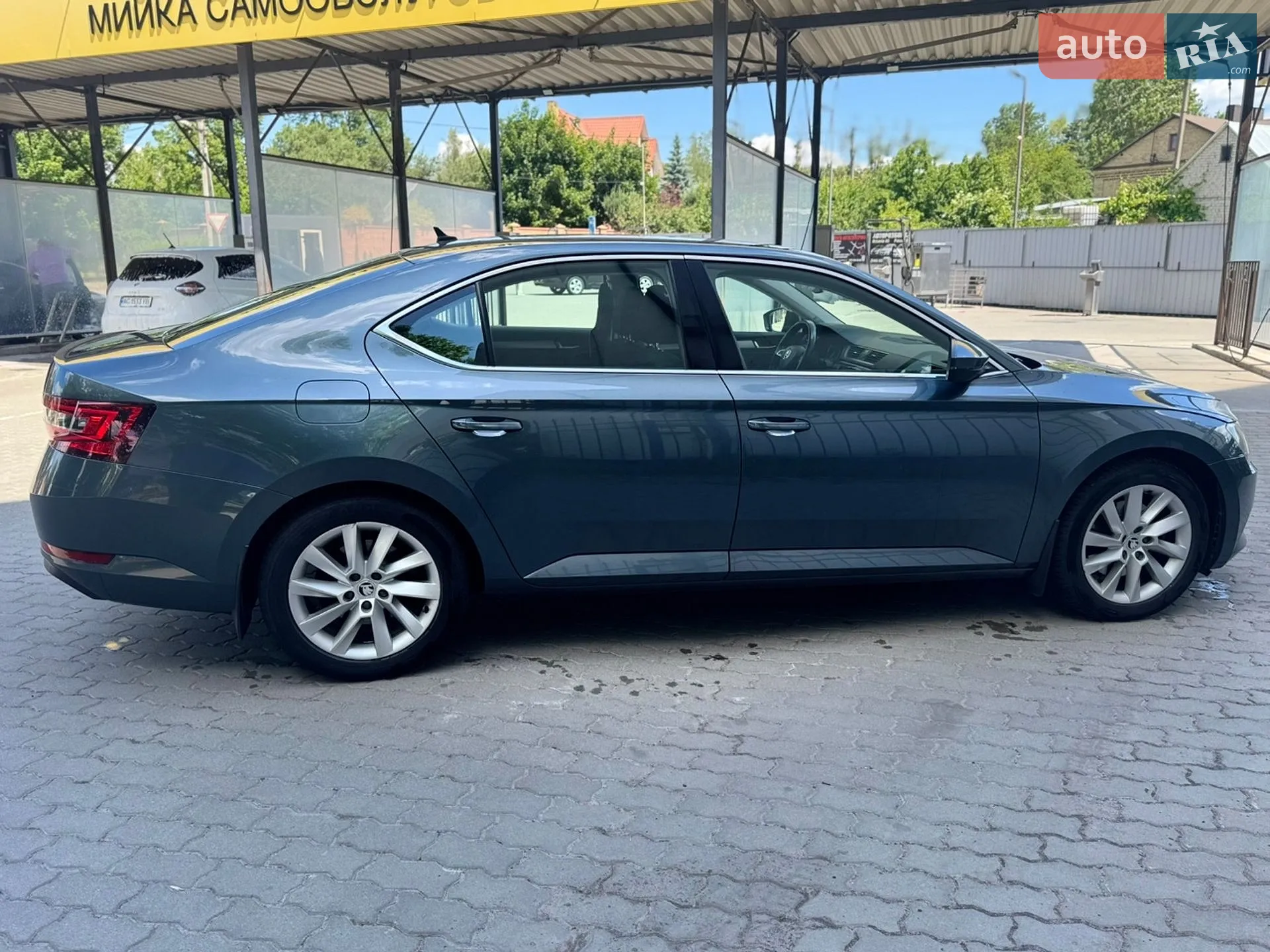 2017 Skoda Superb - мініатюра 7