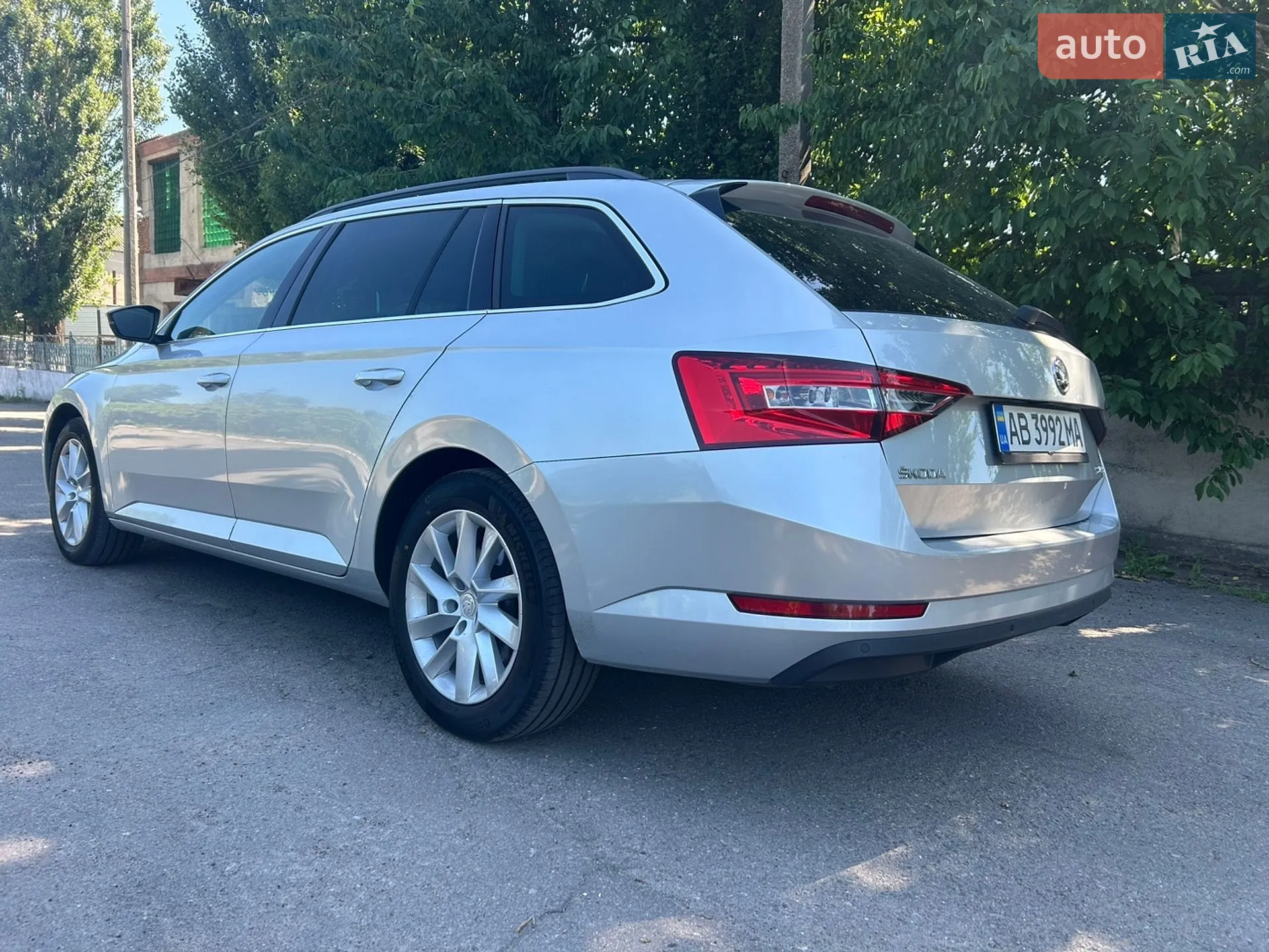 Skoda Superb 2017 VIN TMBJH7NP9H7551106 фото оголошення 7 з 26