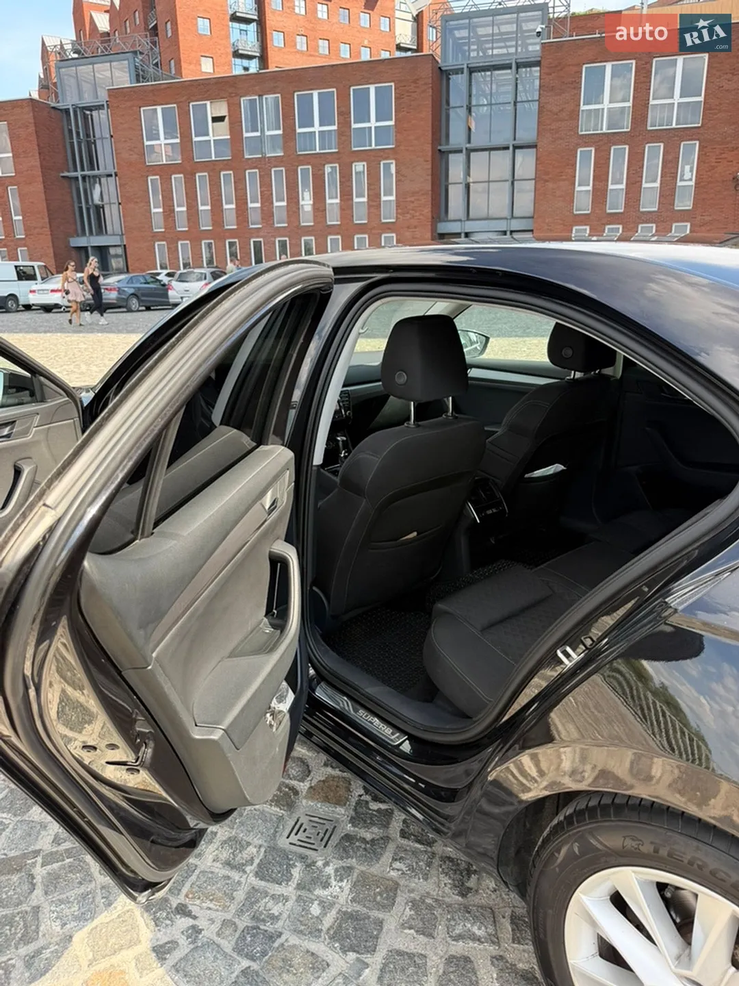 2017 Skoda Superb - мініатюра 10
