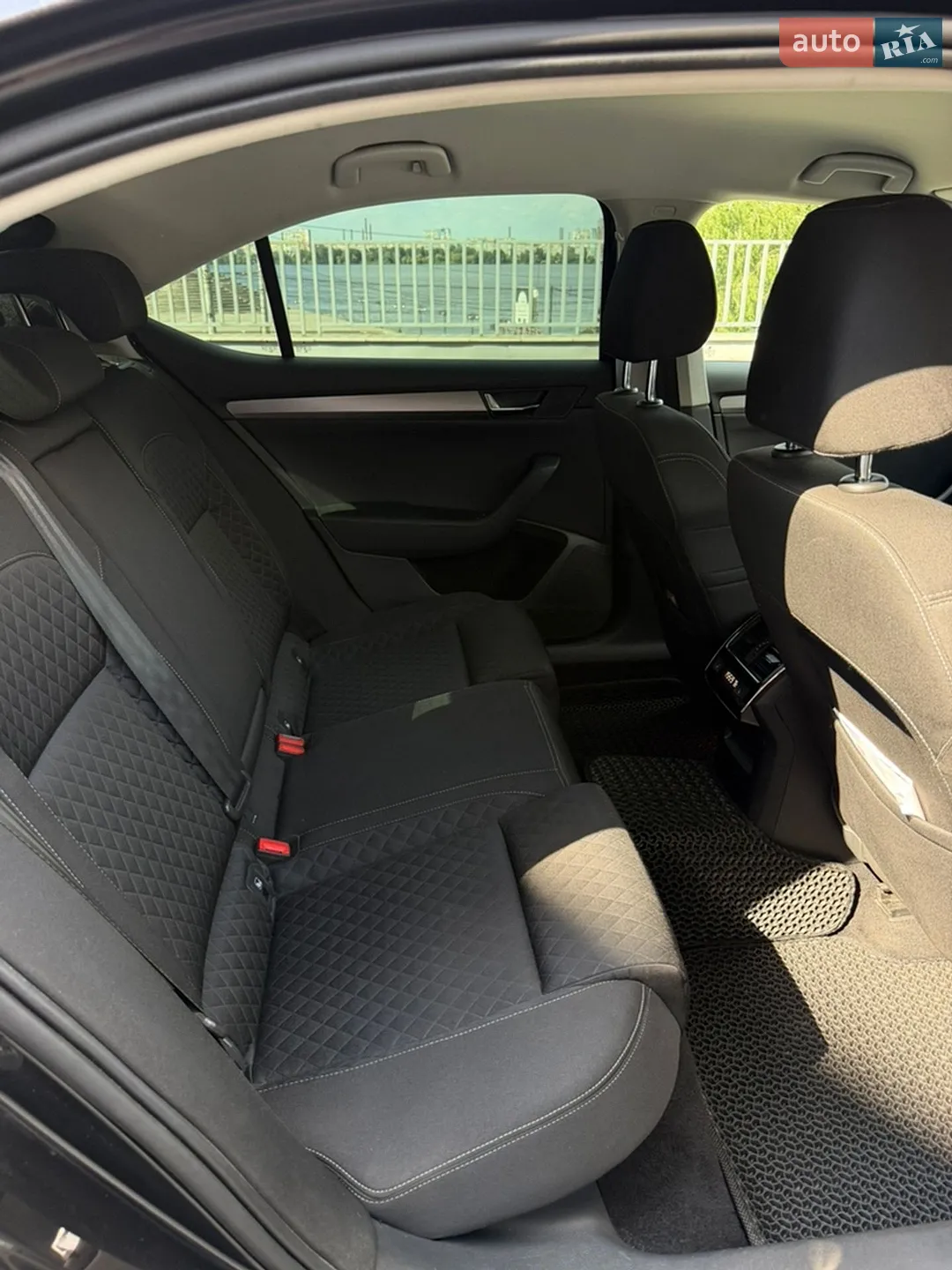 2017 Skoda Superb - мініатюра 12