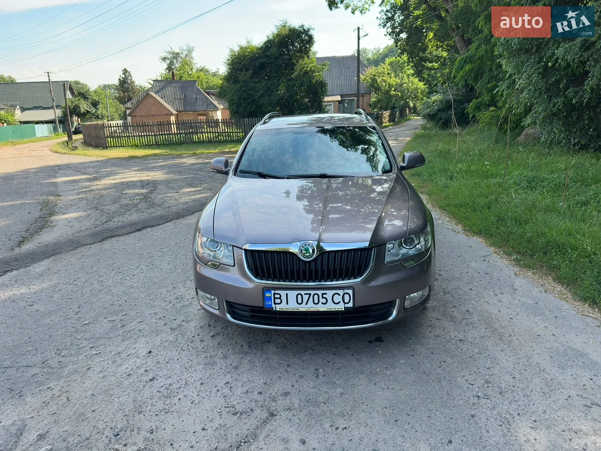 2011 Skoda Superb - мініатюра 2