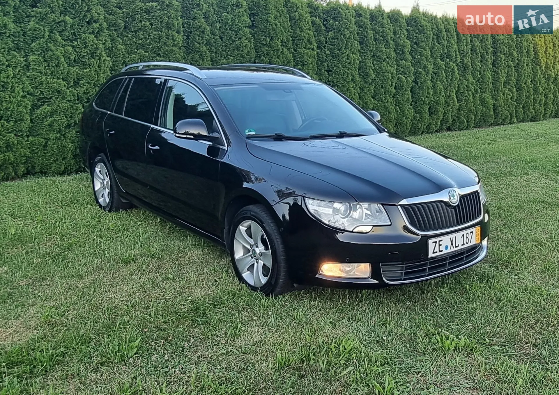 2011 Skoda Superb - мініатюра 2