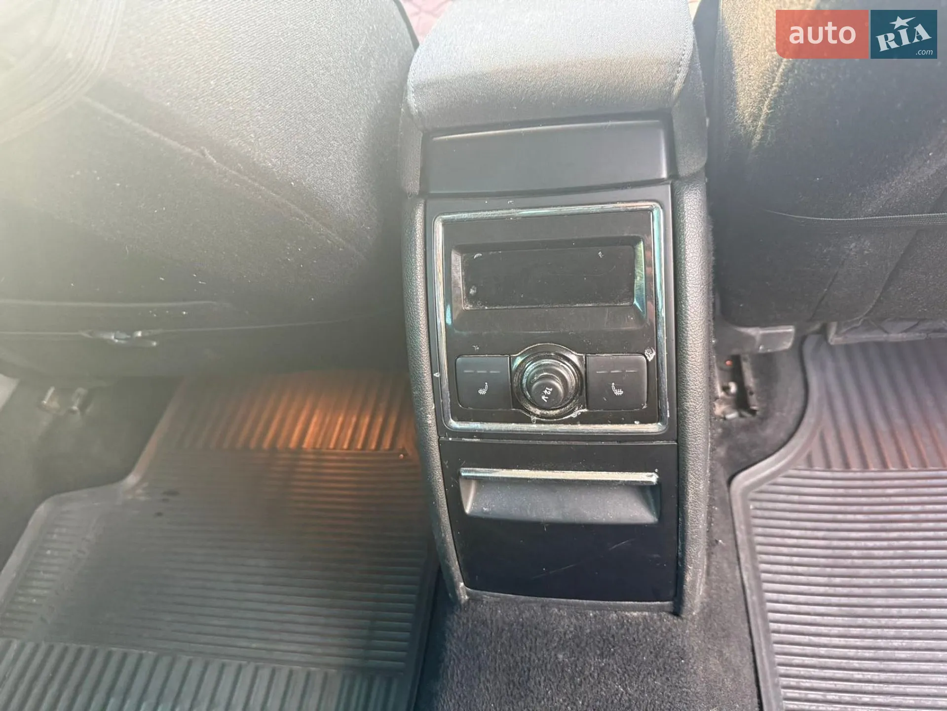 2011 Skoda Superb - мініатюра 27
