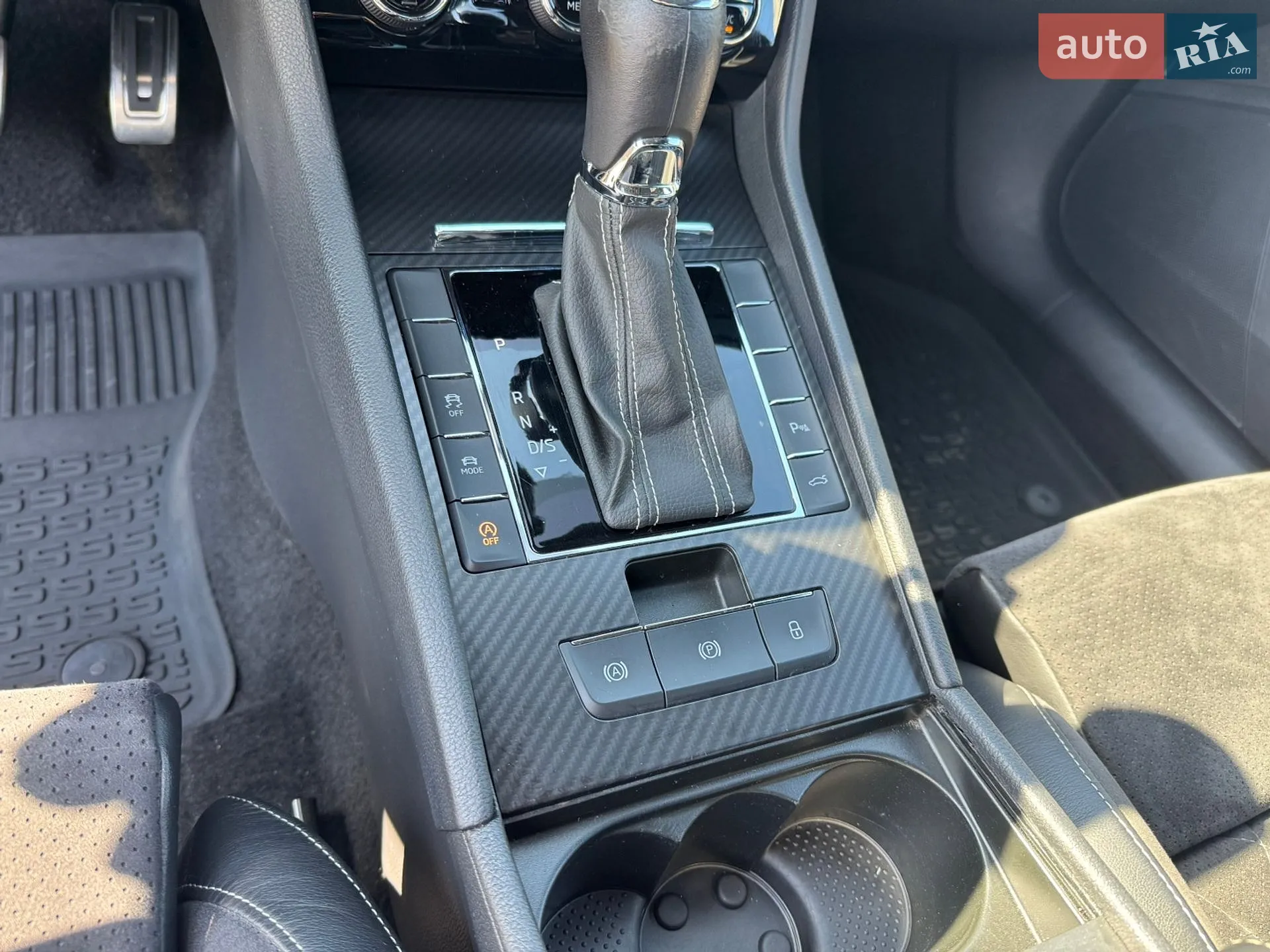 Skoda Superb 2021 VIN TMBCR8NP0MB300154 фото оголошення 12 з 26