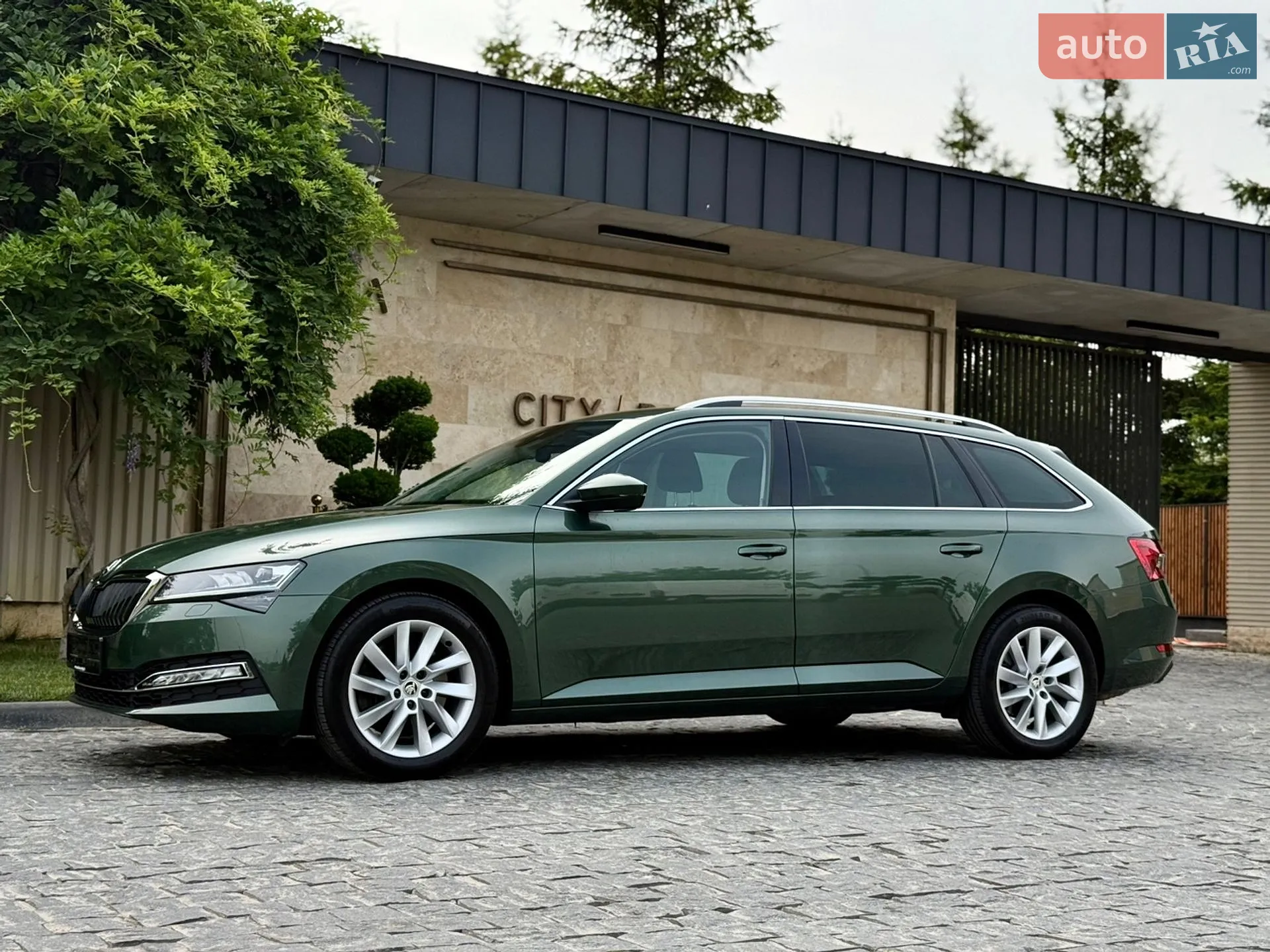 2020 Skoda Superb - мініатюра 9