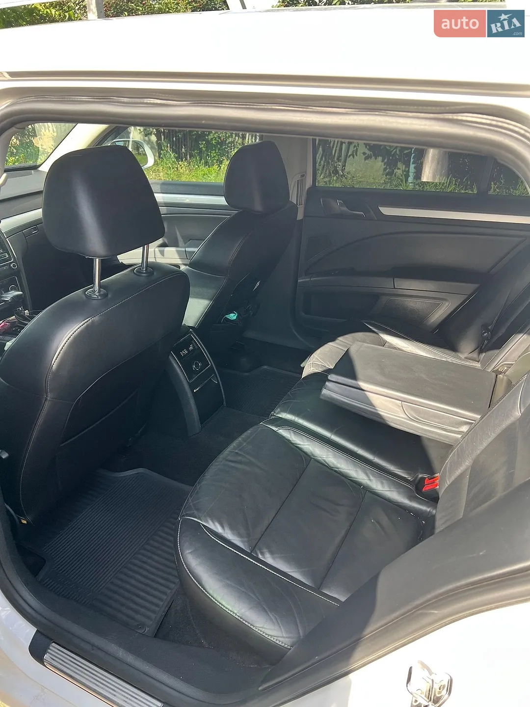 2011 Skoda Superb - мініатюра 6