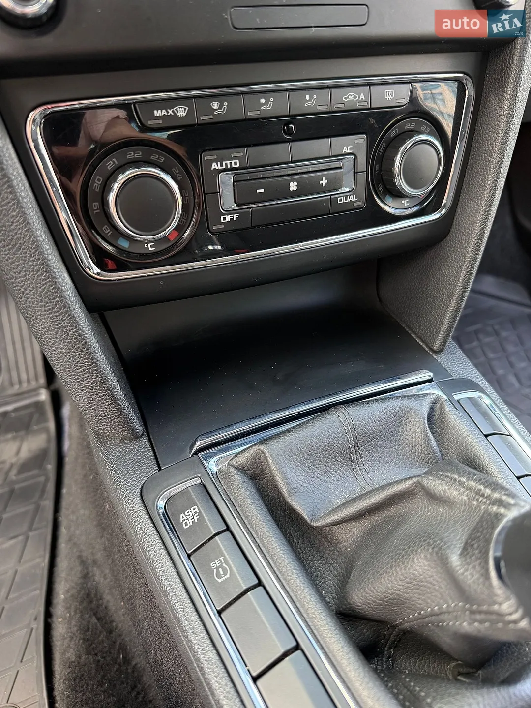 2013 Skoda Superb - мініатюра 25