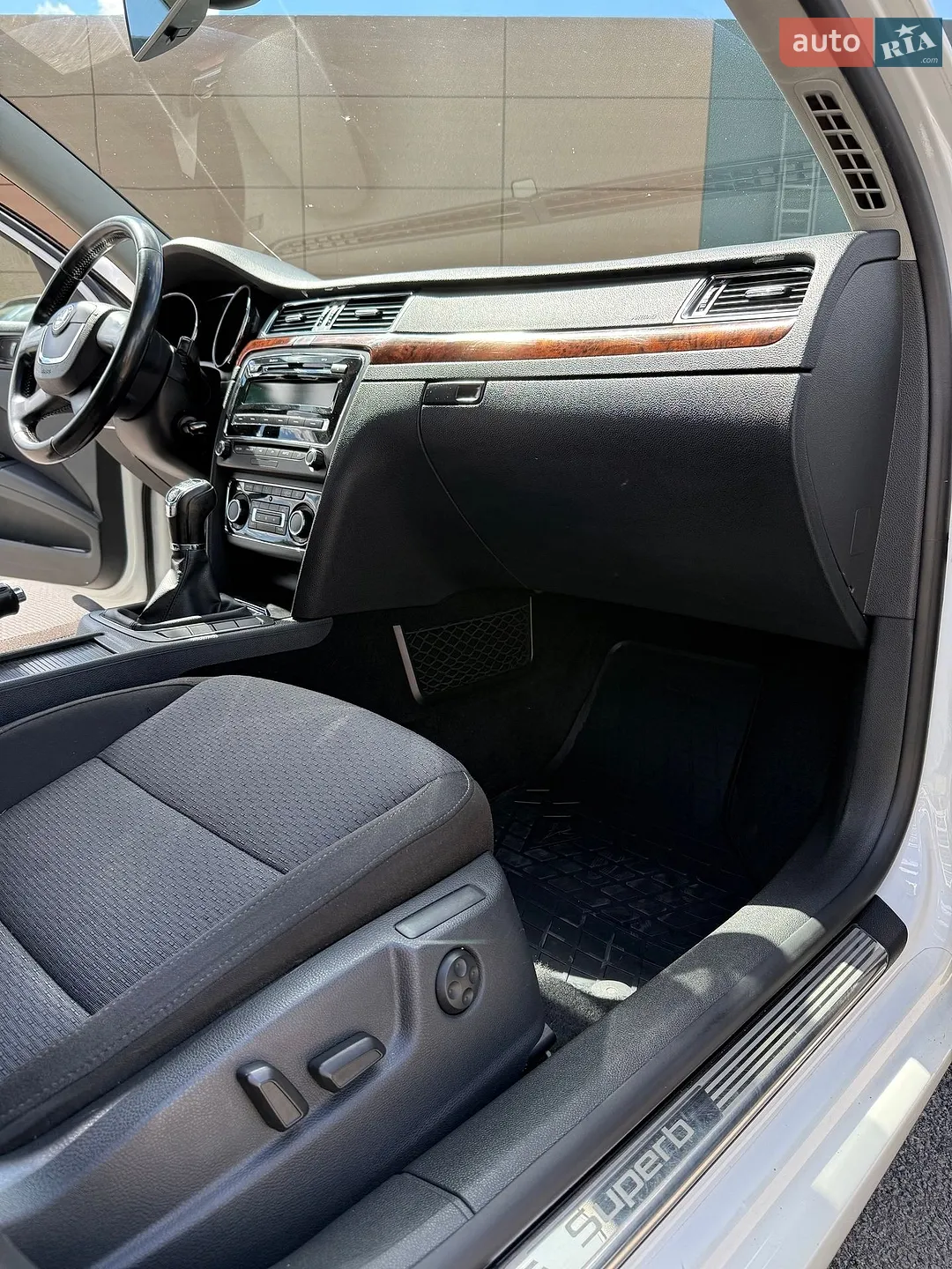 2013 Skoda Superb - мініатюра 28